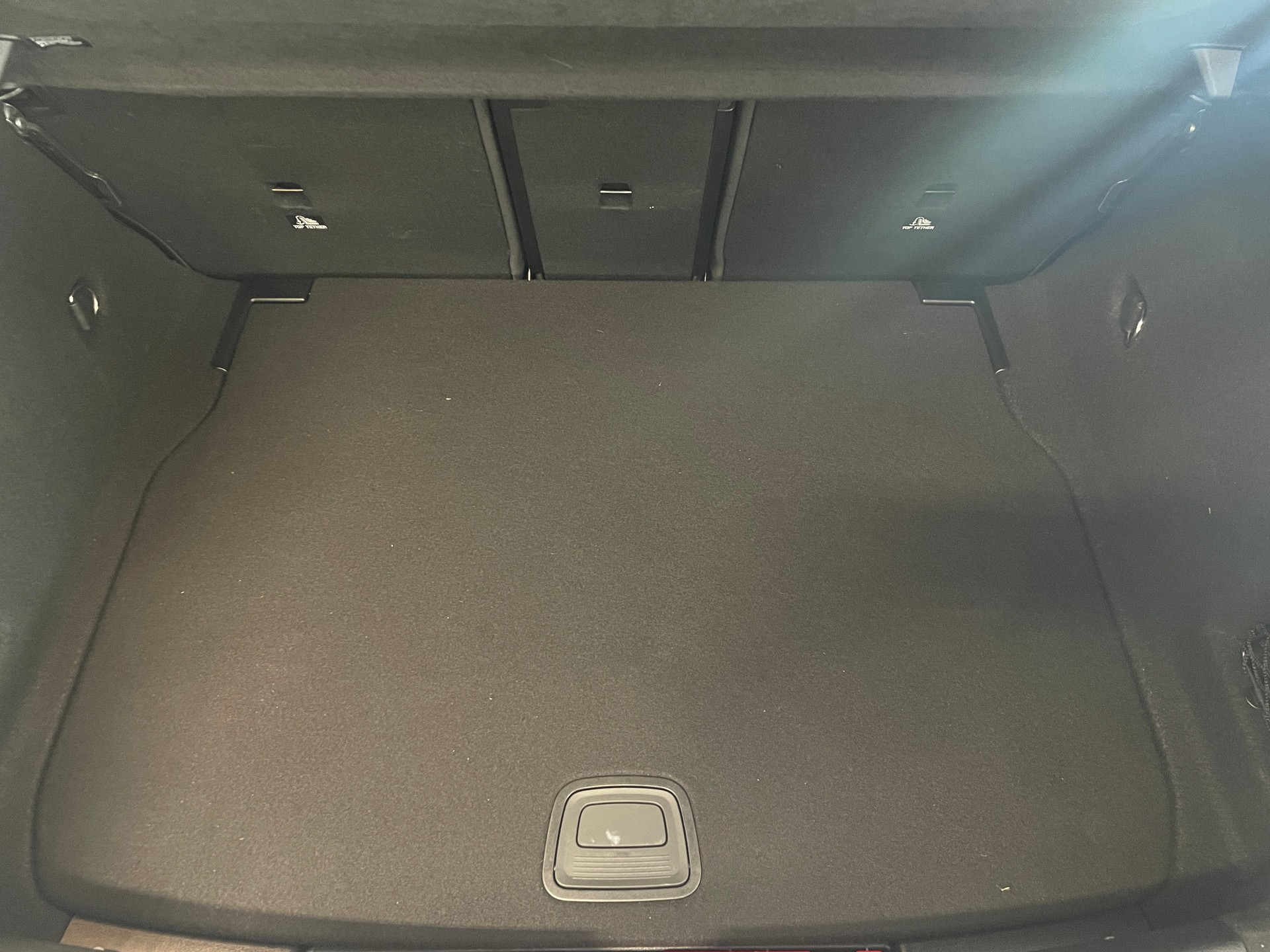 MERCEDES-BENZ A 250 4Matic 8G-DCT AMG Line-image-7