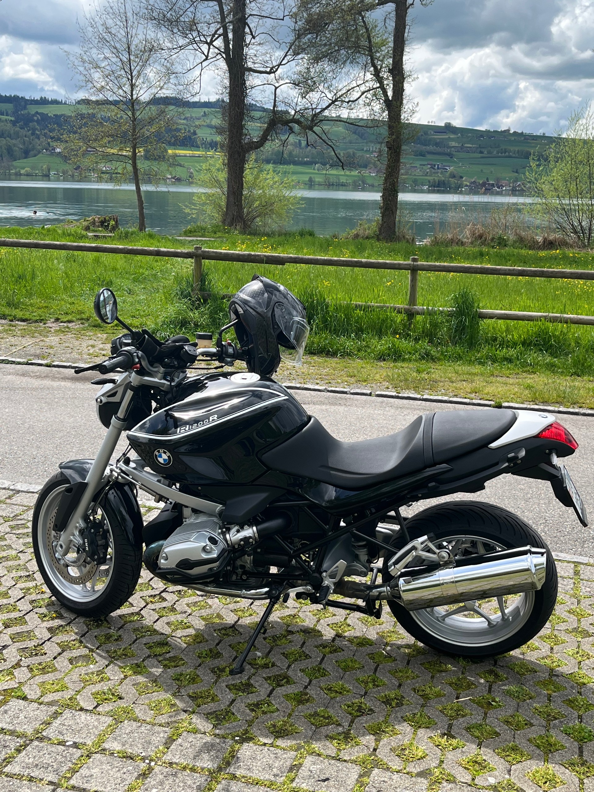 BMW R 1200 R-image-1