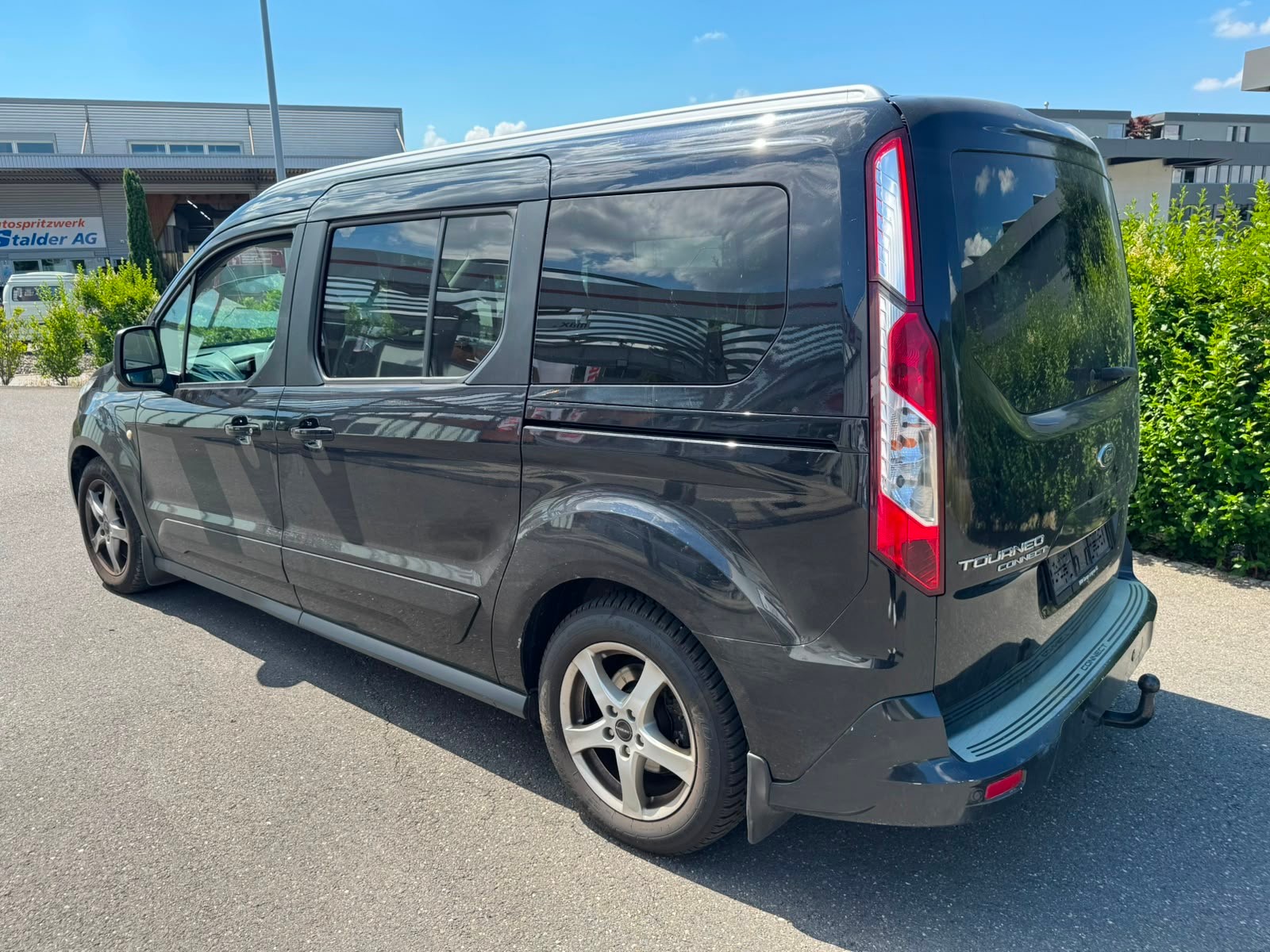 FORD Grand Tourneo Connect 1.6 TDCi Titanium-showroom-element-3