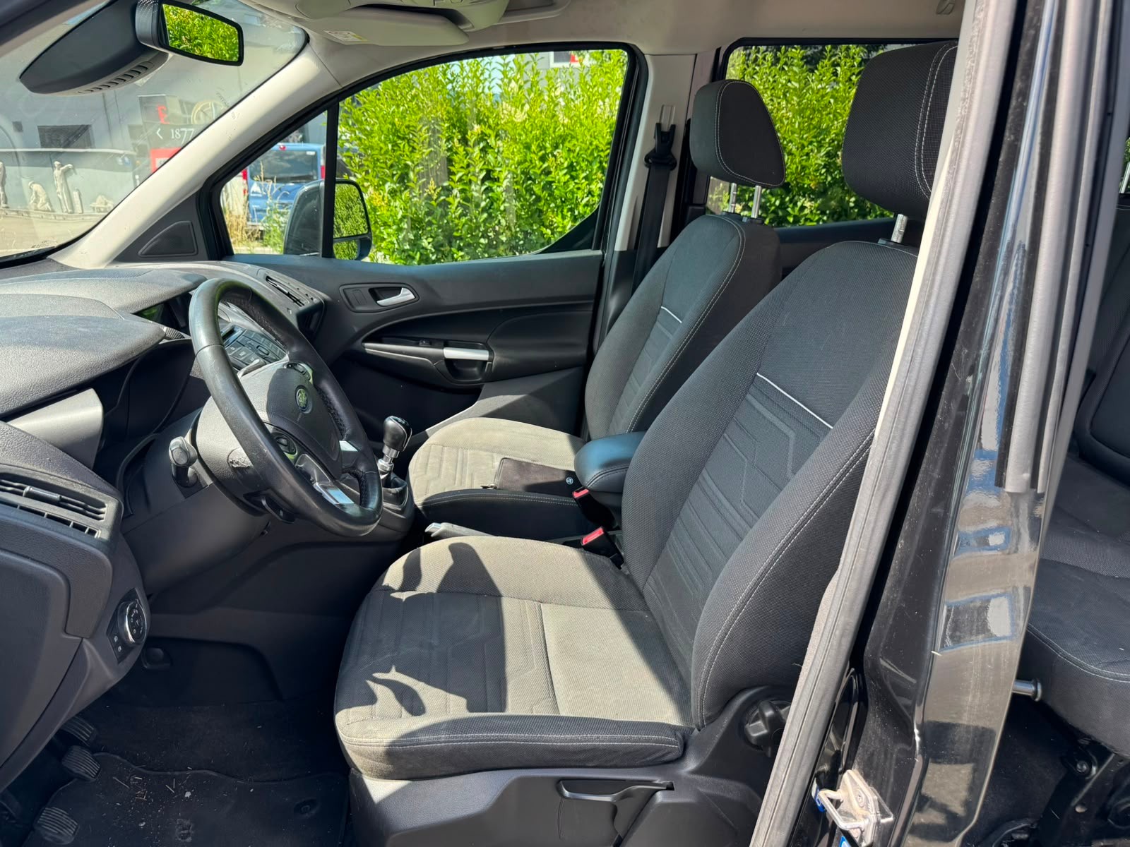 FORD Grand Tourneo Connect 1.6 TDCi Titanium-image-7
