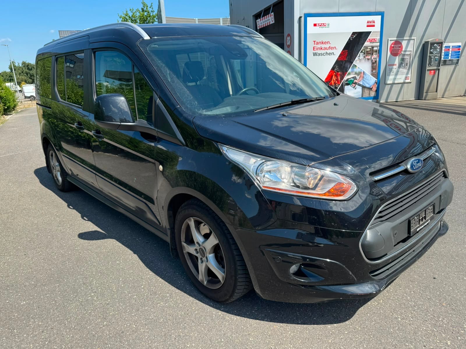 FORD Grand Tourneo Connect 1.6 TDCi Titanium-showroom-element-1