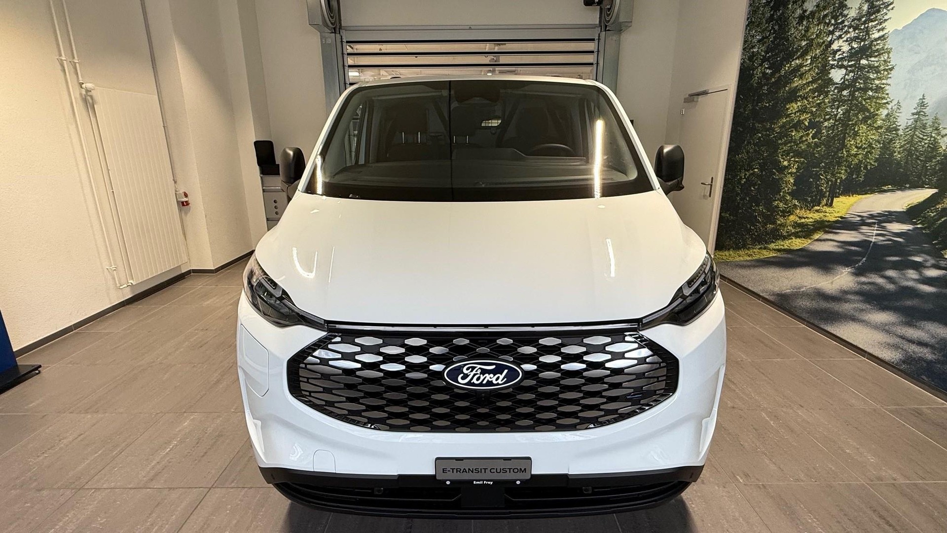 FORD E-Transit C Van 320 L1 Trend-showroom-element-1