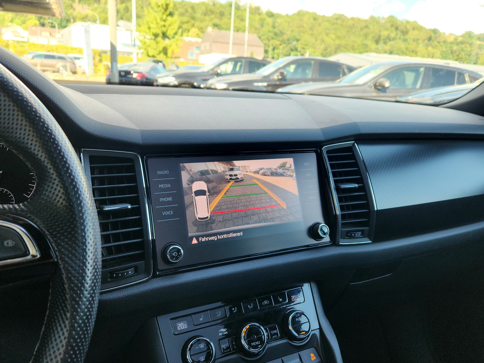 SKODA Kodiaq 2.0 TSI Sport Line DSG 4x4 (CH)-image-5