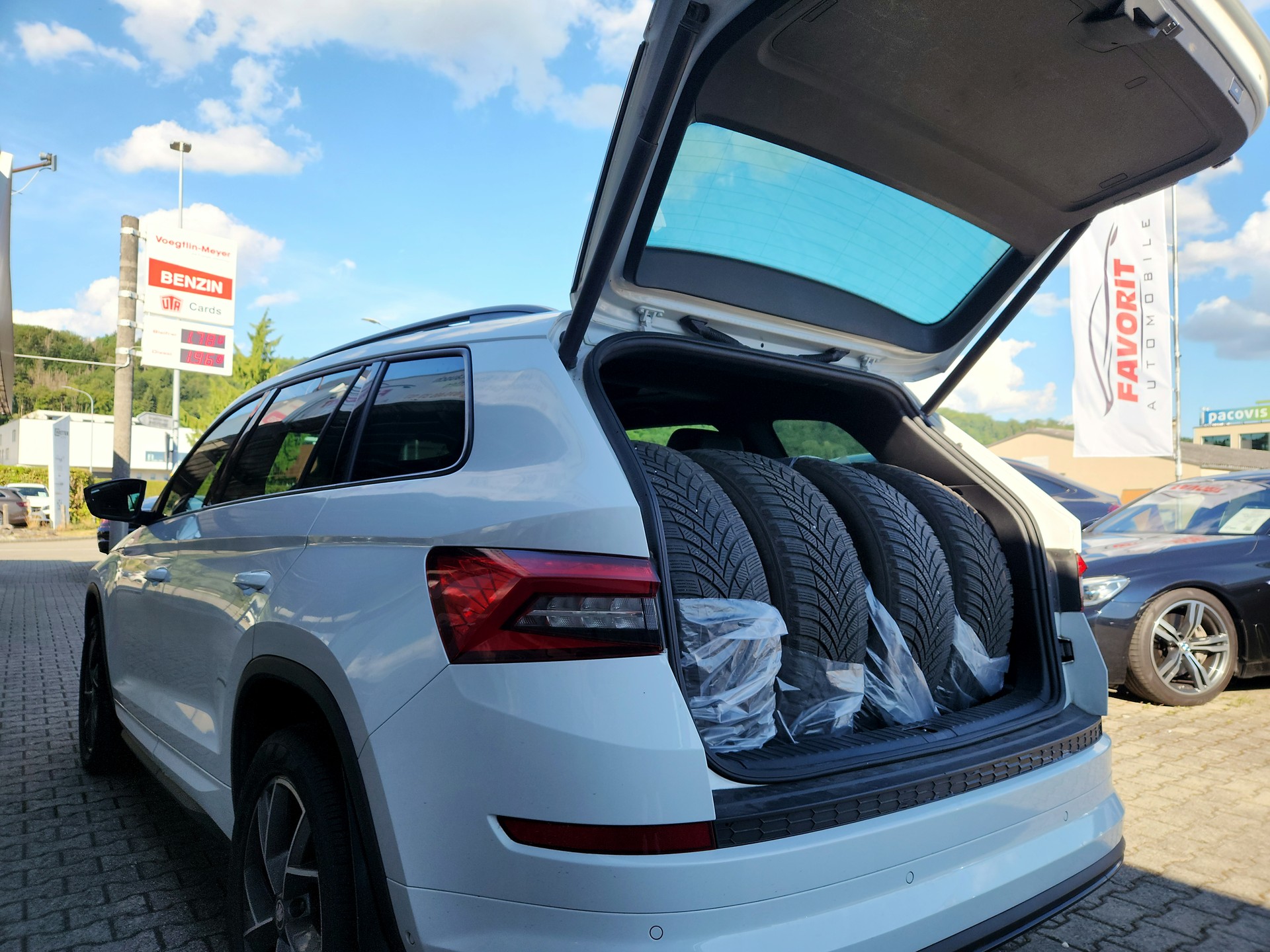 SKODA Kodiaq 2.0 TSI Sport Line DSG 4x4 (CH)-image-2