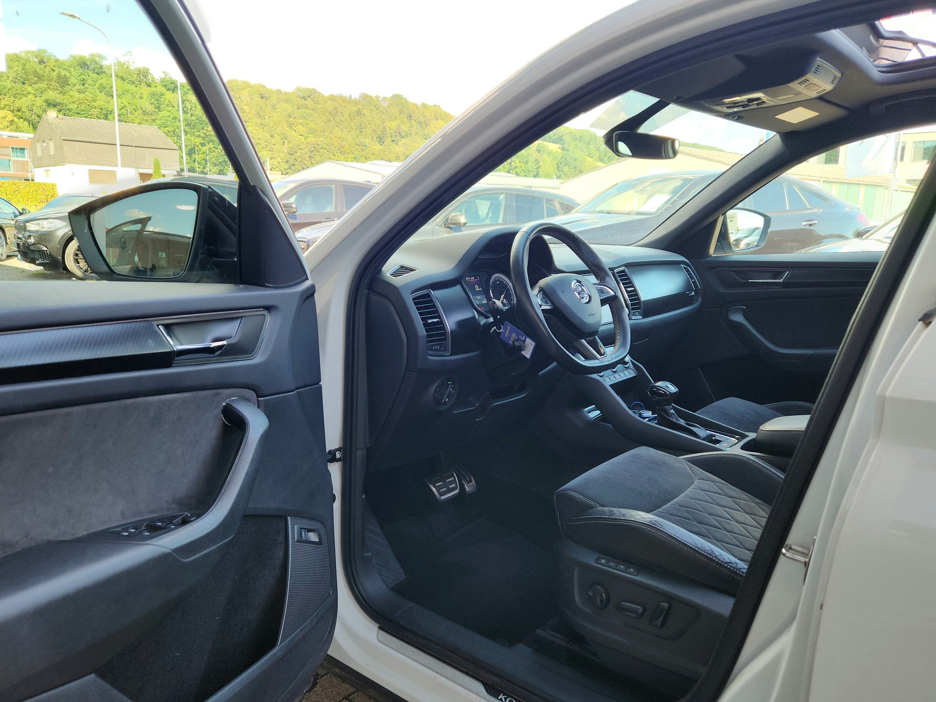 SKODA Kodiaq 2.0 TSI Sport Line DSG 4x4 (CH)-image-3