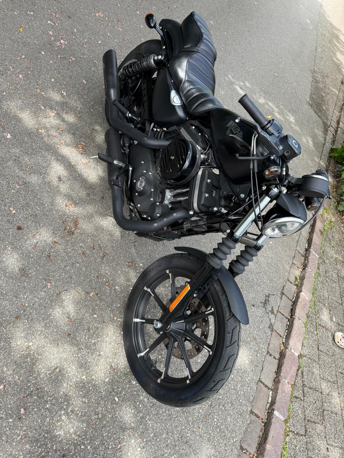 HARLEY-DAVIDSON XL 883 N Sportster Iron ABS-image-3