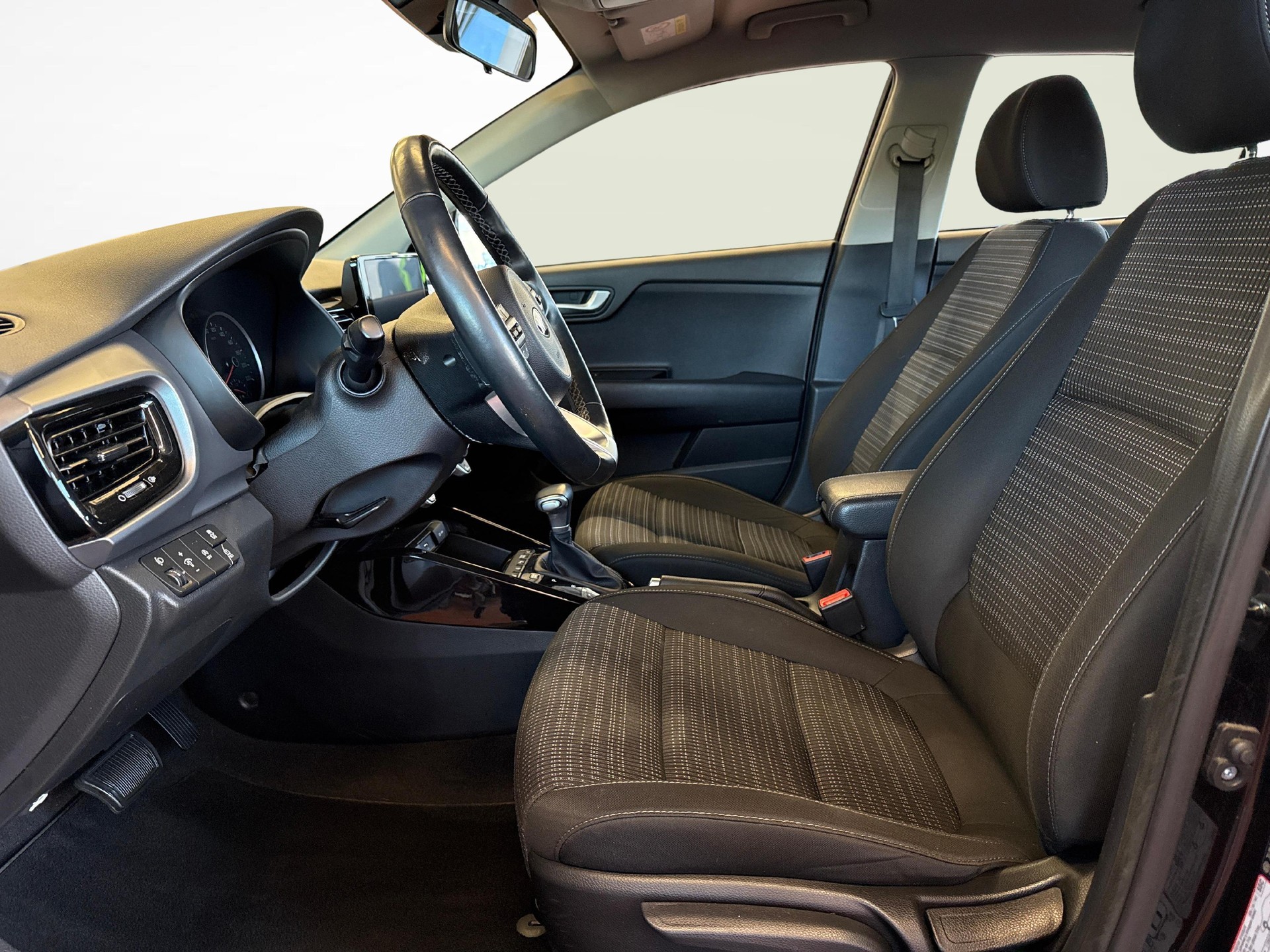 KIA Stonic 1.0 T-GDi Power-image-11