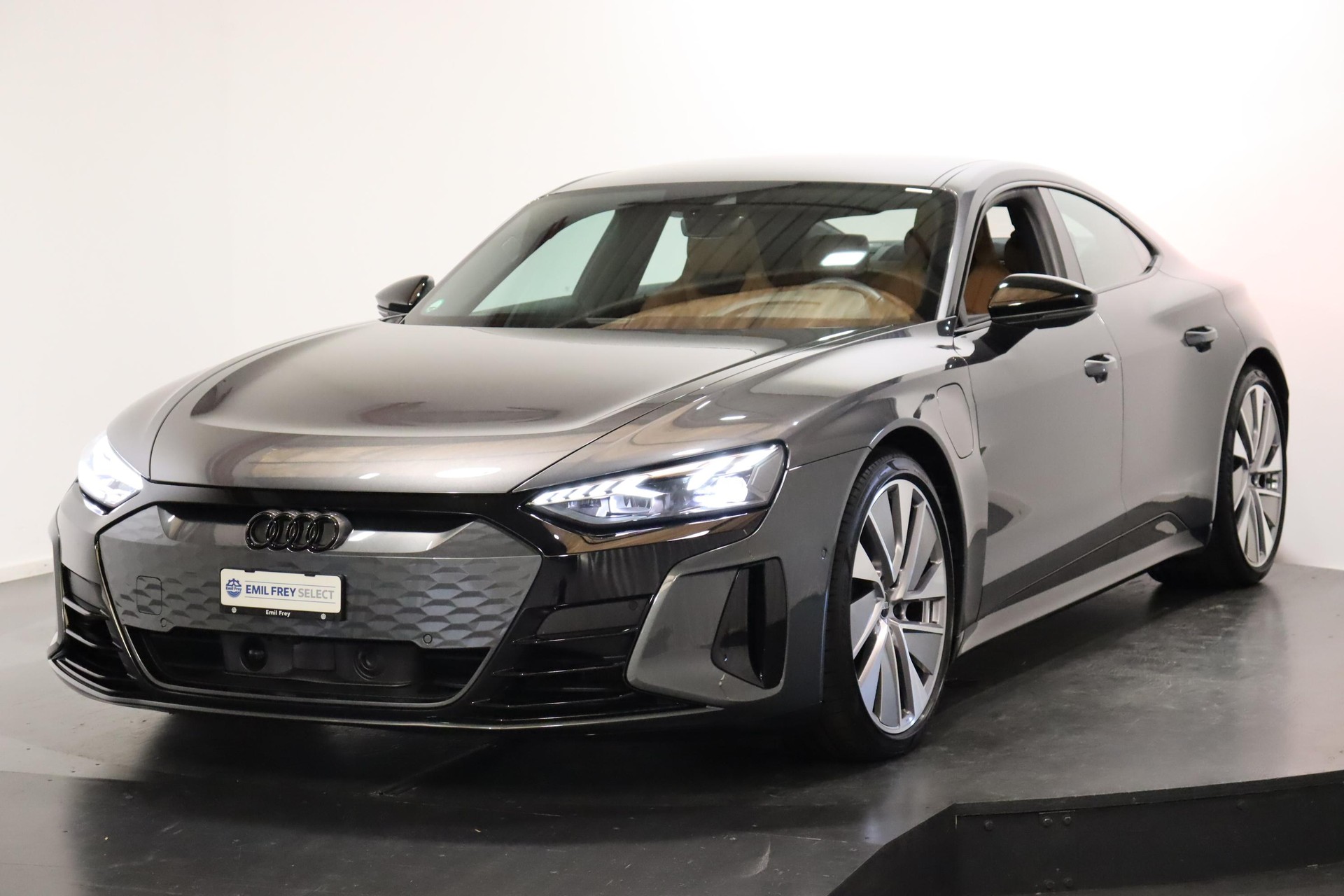 AUDI e-tron GT quattro-image-0