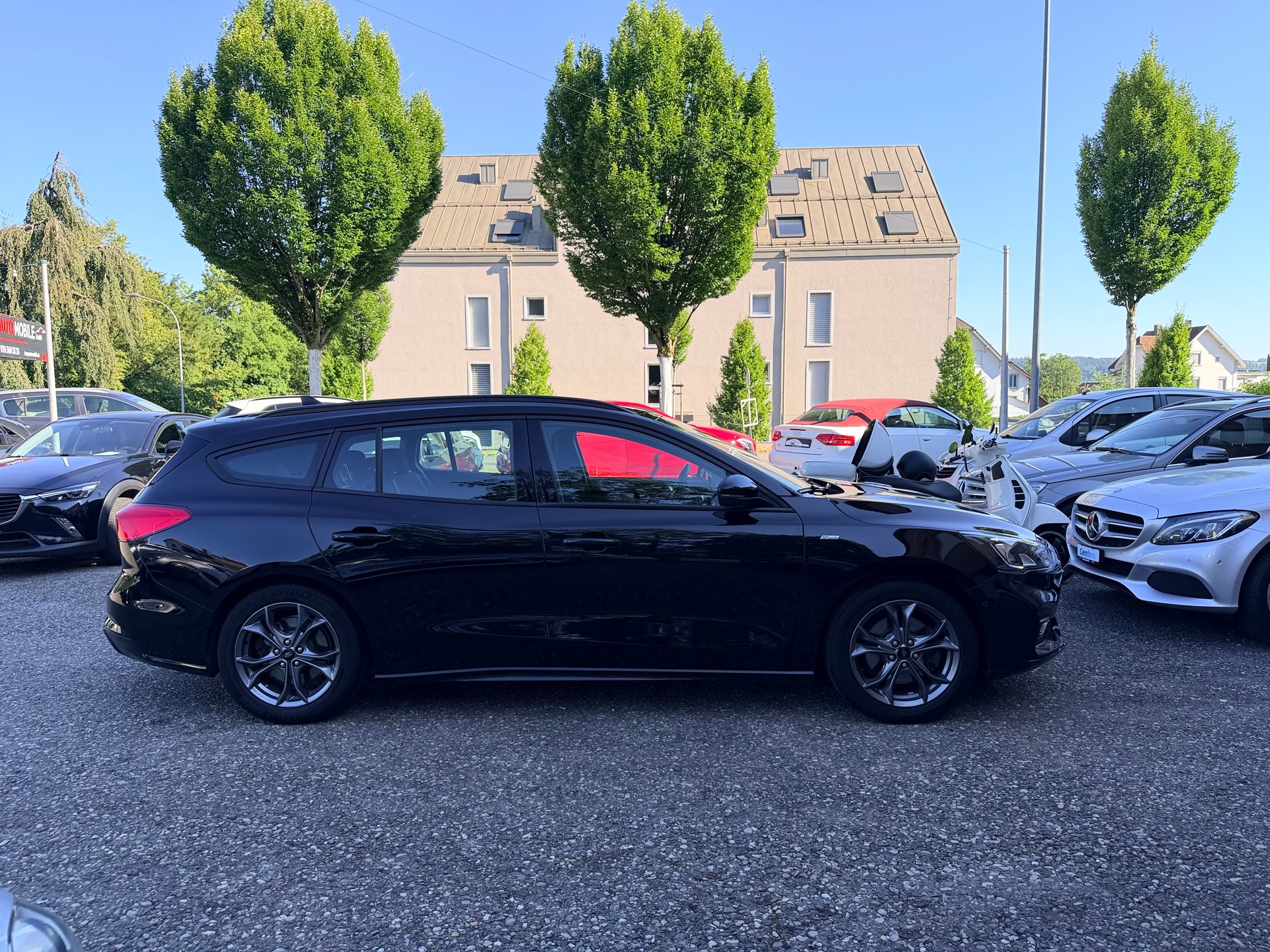 FORD Focus 1.0 SCTi Titanium ST-Line-image-10