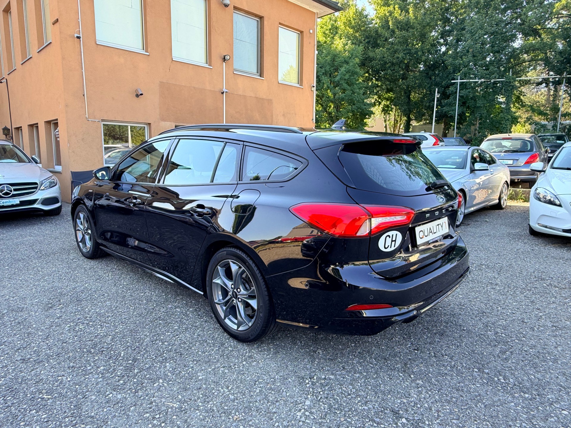 FORD Focus 1.0 SCTi Titanium ST-Line-image-14