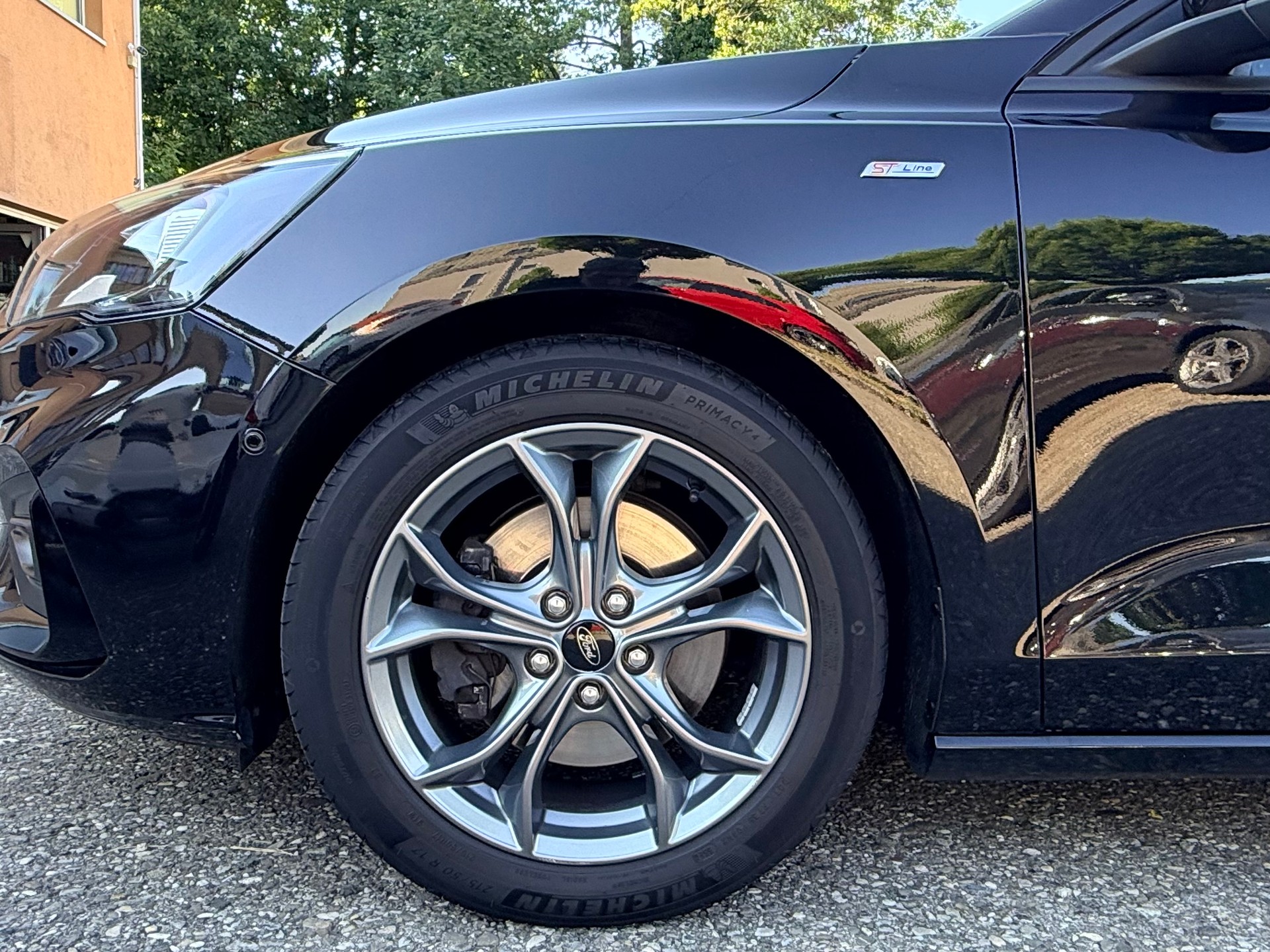 FORD Focus 1.0 SCTi Titanium ST-Line-image-12