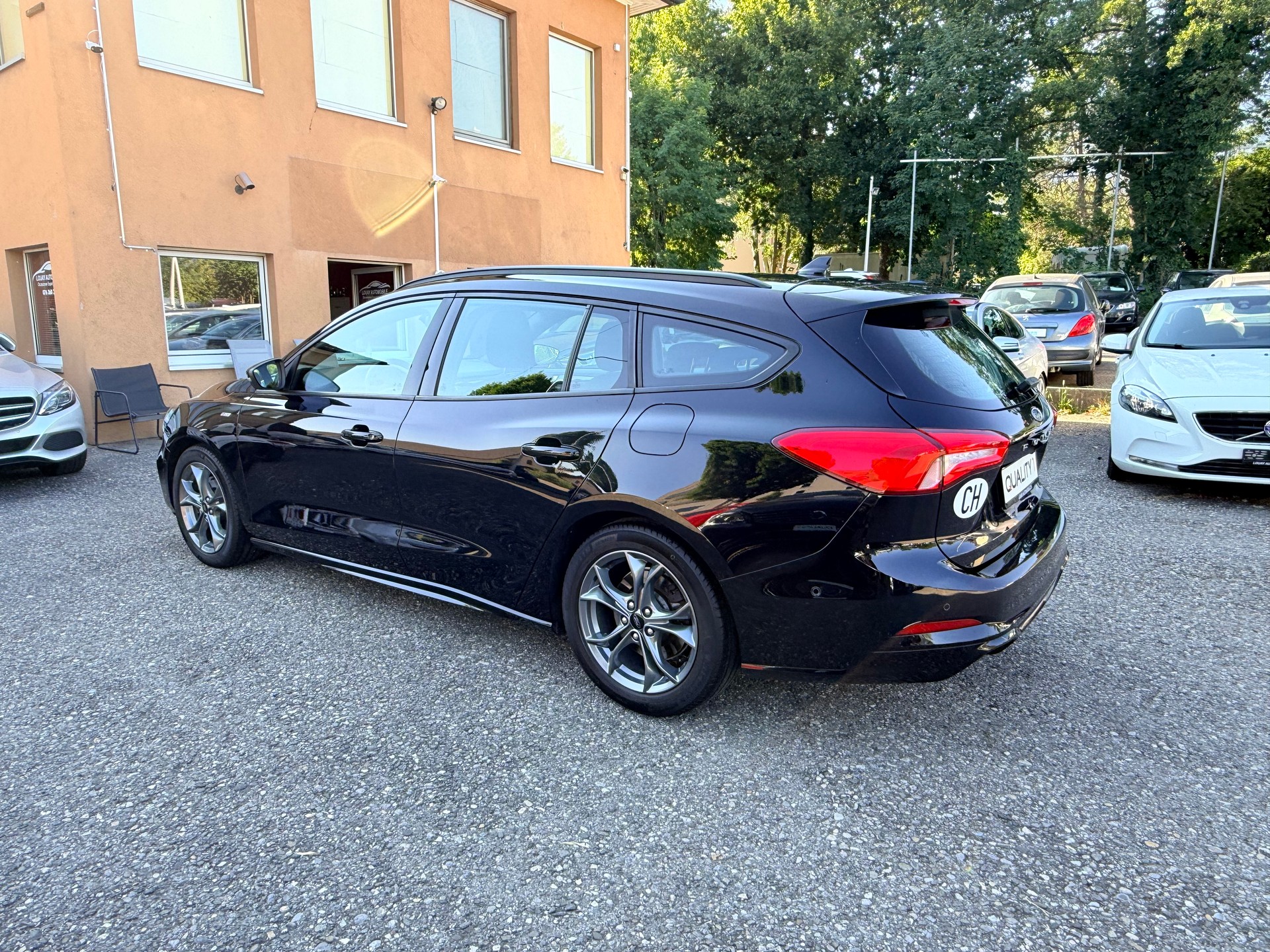 FORD Focus 1.0 SCTi Titanium ST-Line-image-16