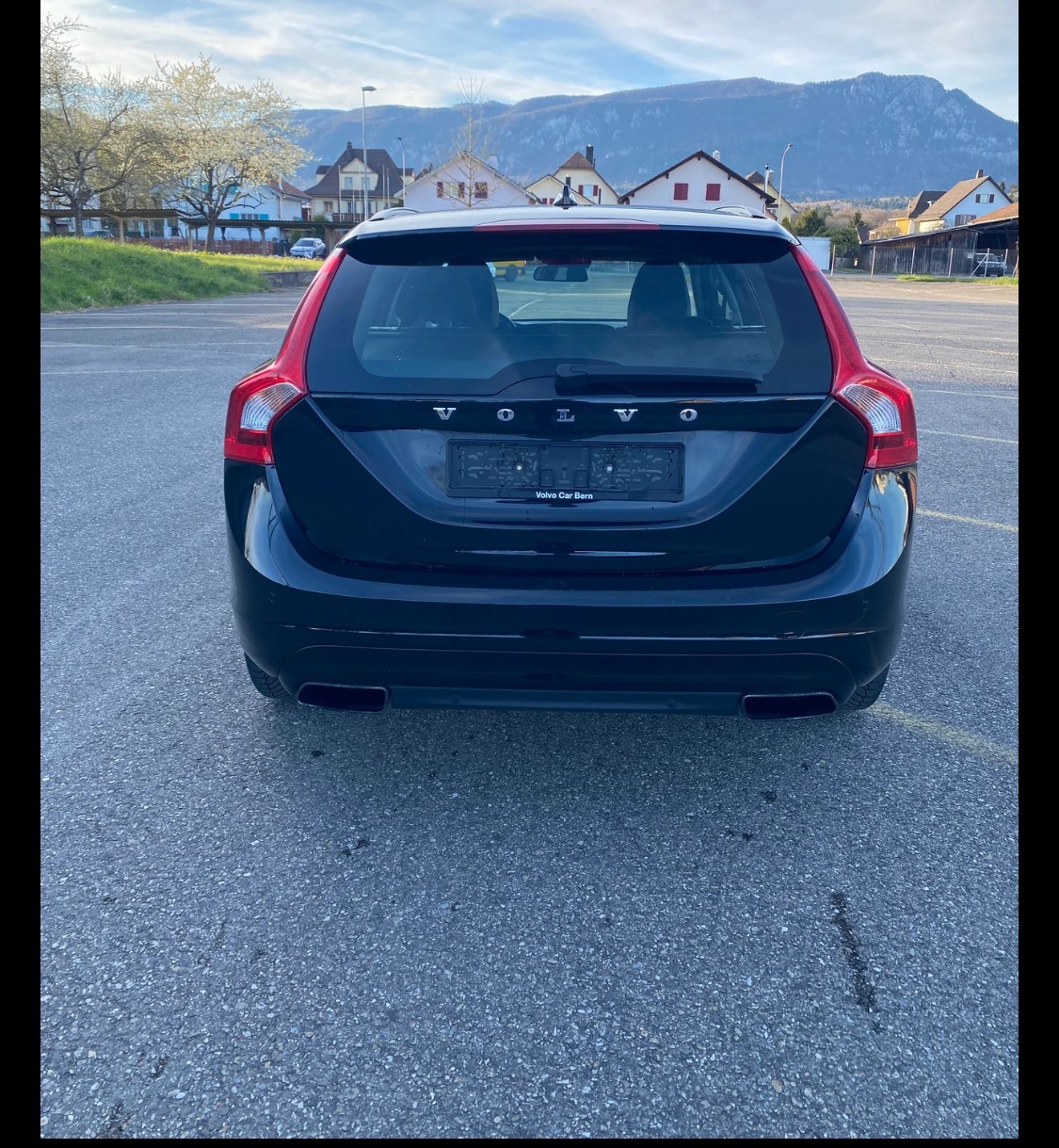 VOLVO V60 D4 Kinetic Geartronic-image-10