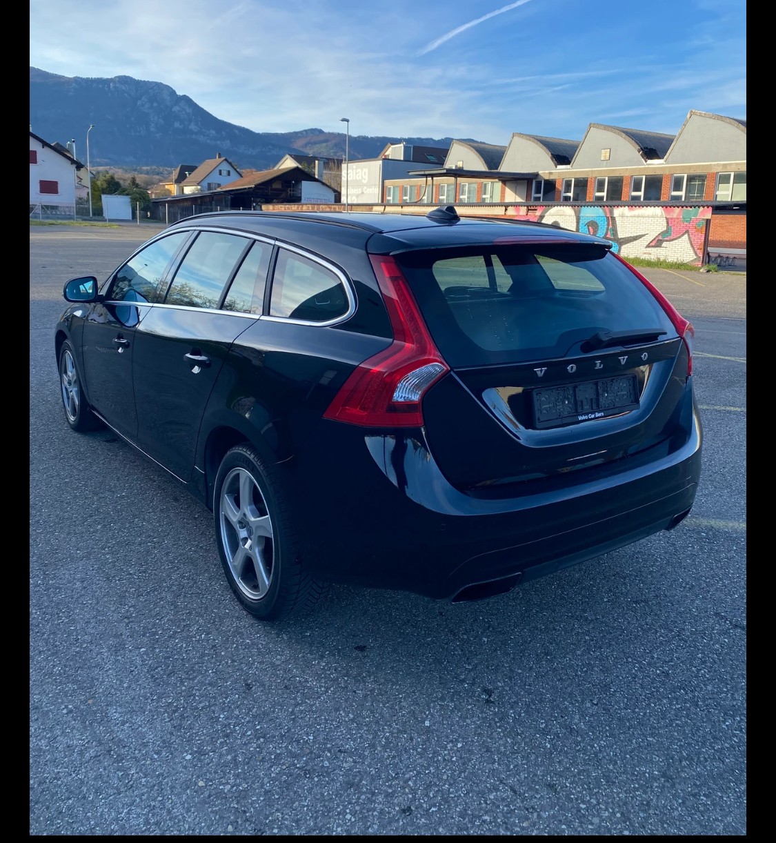 VOLVO V60 D4 Kinetic Geartronic-image-9