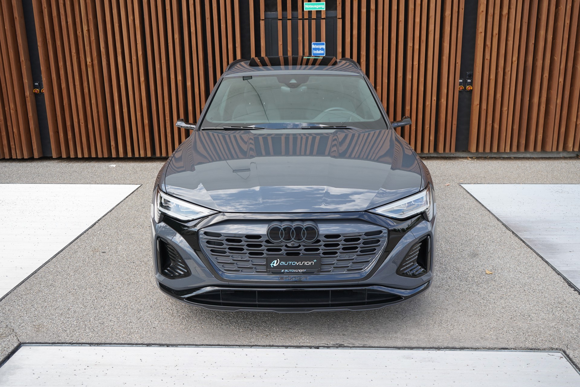 AUDI Q8 55 E-TRON S LINE BLACK EDITION QUATTRO l 408 PS-image-11