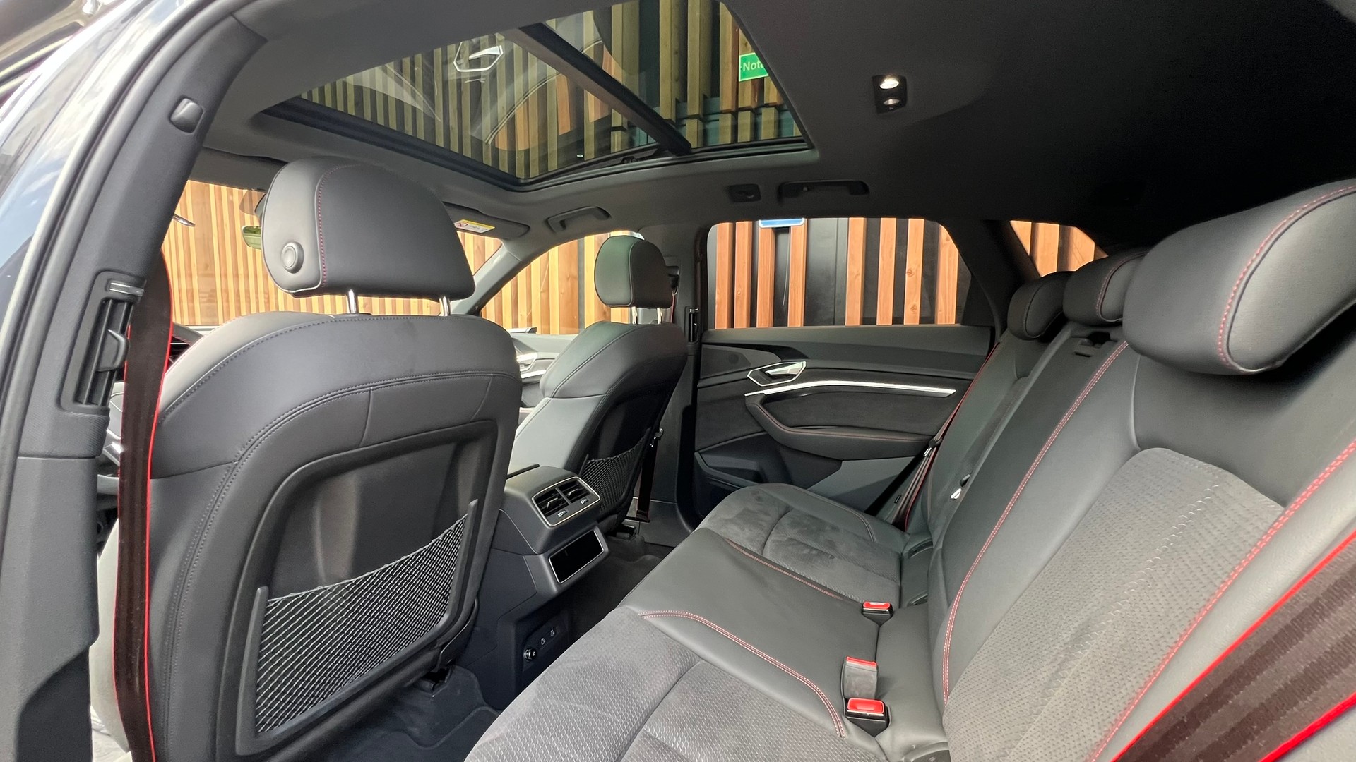 AUDI Q8 55 E-TRON S LINE BLACK EDITION QUATTRO l 408 PS-image-28