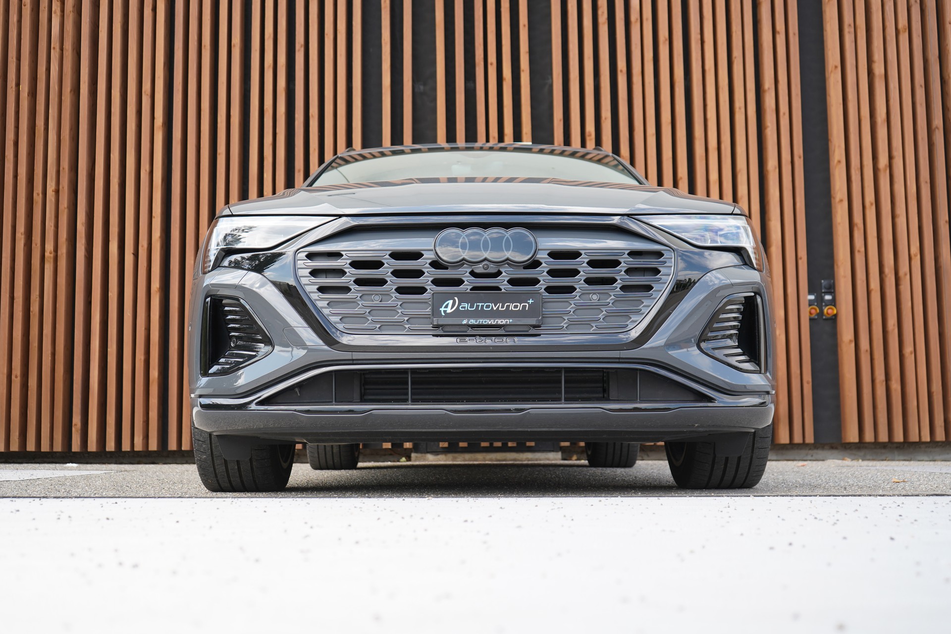 AUDI Q8 55 E-TRON S LINE BLACK EDITION QUATTRO l 408 PS-image-12