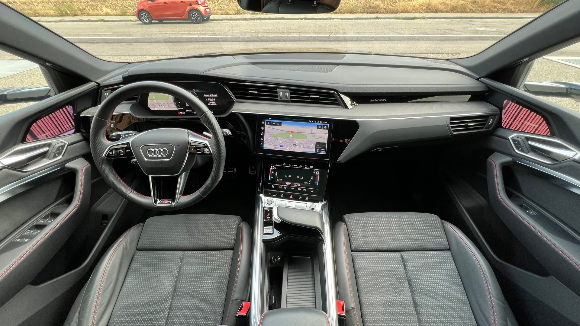 AUDI Q8 55 E-TRON S LINE BLACK EDITION QUATTRO l 408 PS-image-17