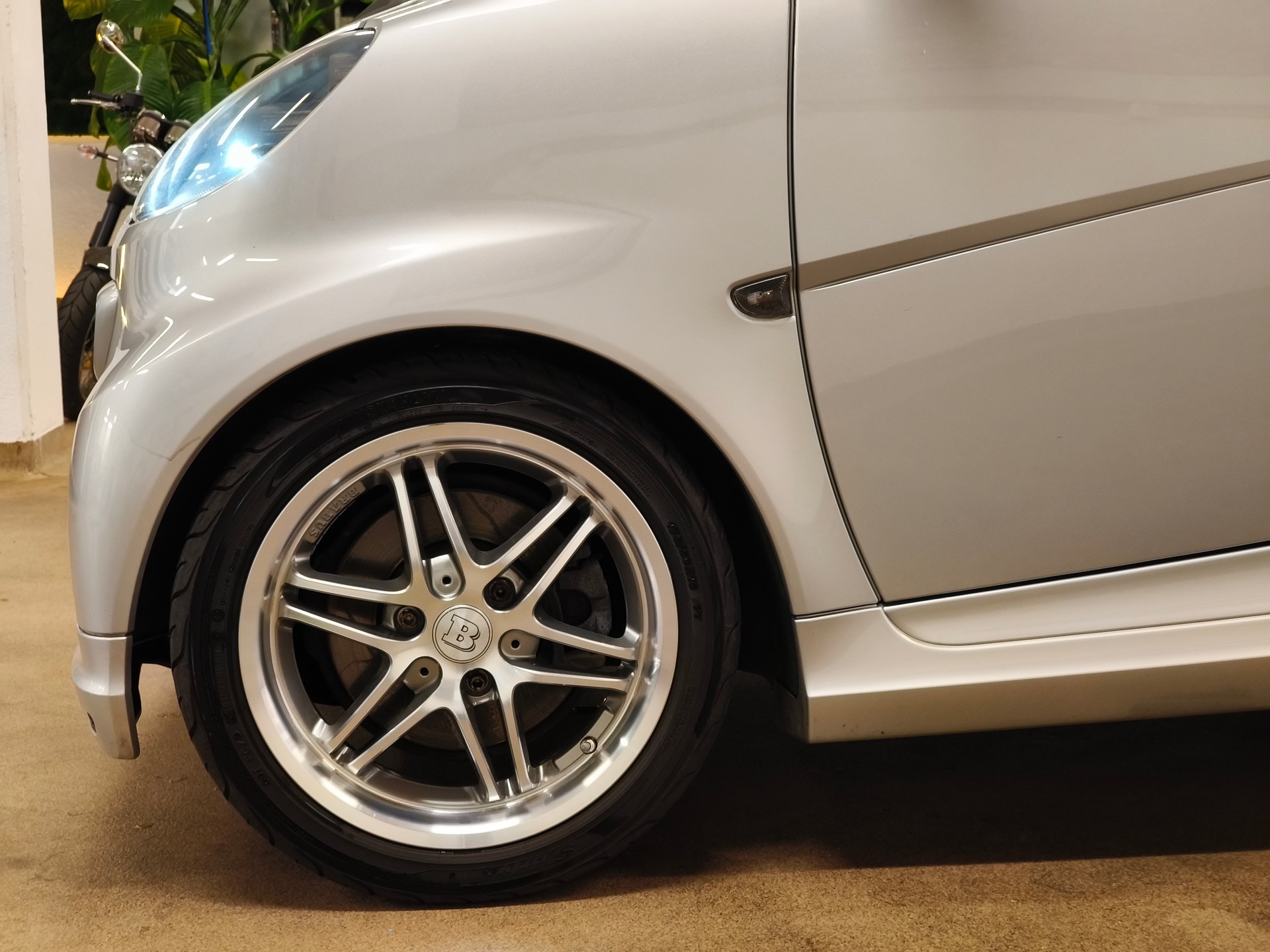 SMART fortwo Brabus Xclusive softouch-showroom-element-2