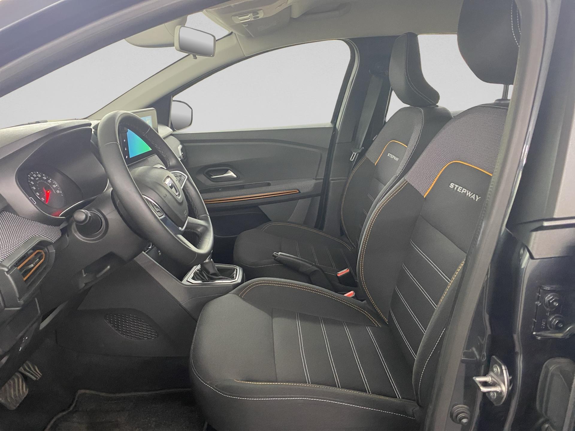 DACIA Sandero Stepway TCe 90 Comfort CVT-image-6