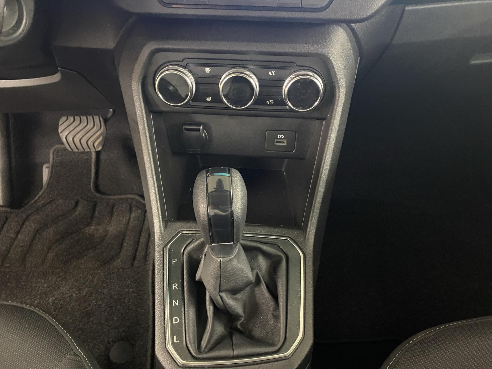 DACIA Sandero Stepway TCe 90 Comfort CVT-image-13