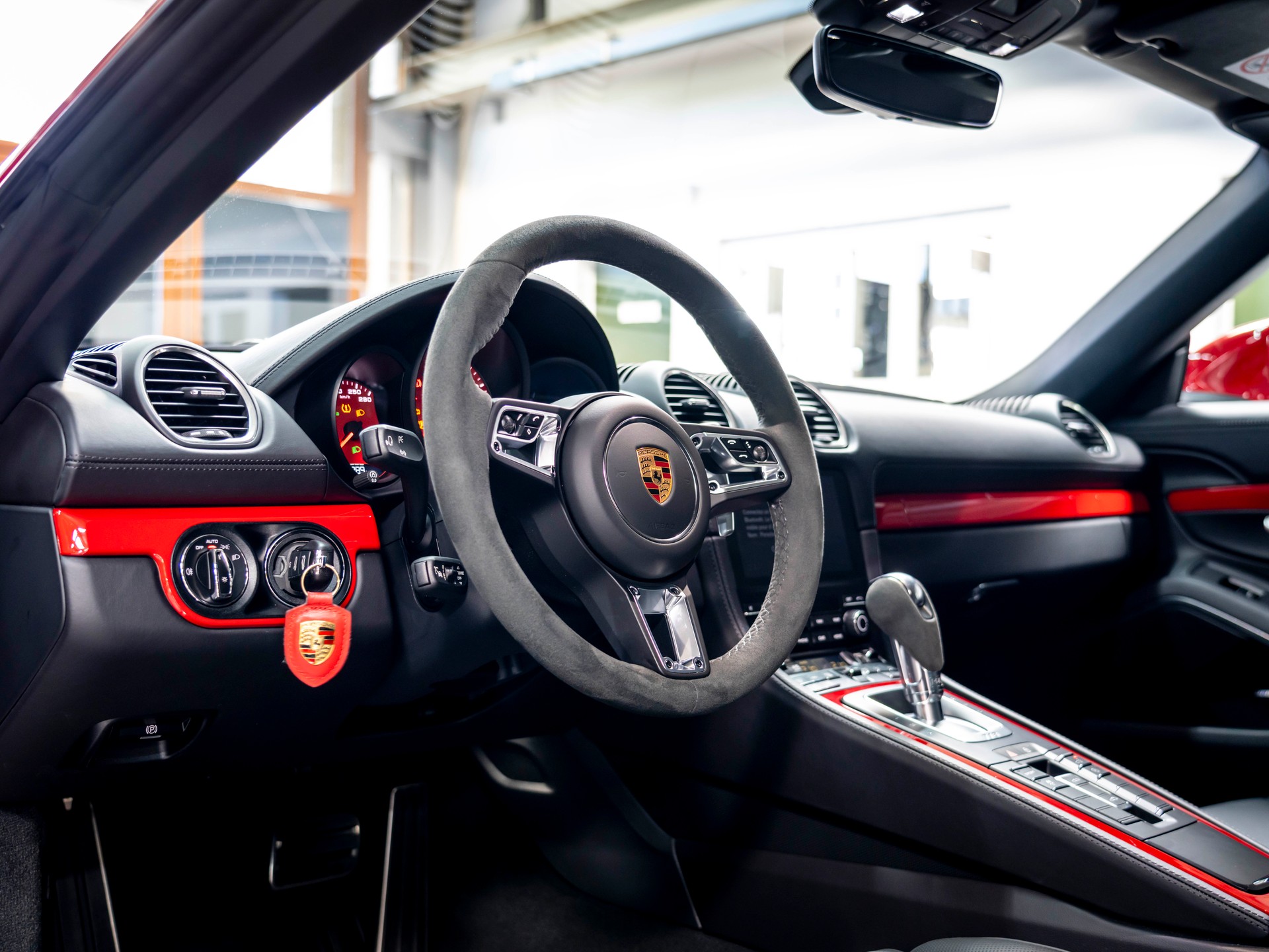PORSCHE 718 Boxster 2.0 PDK-image-12