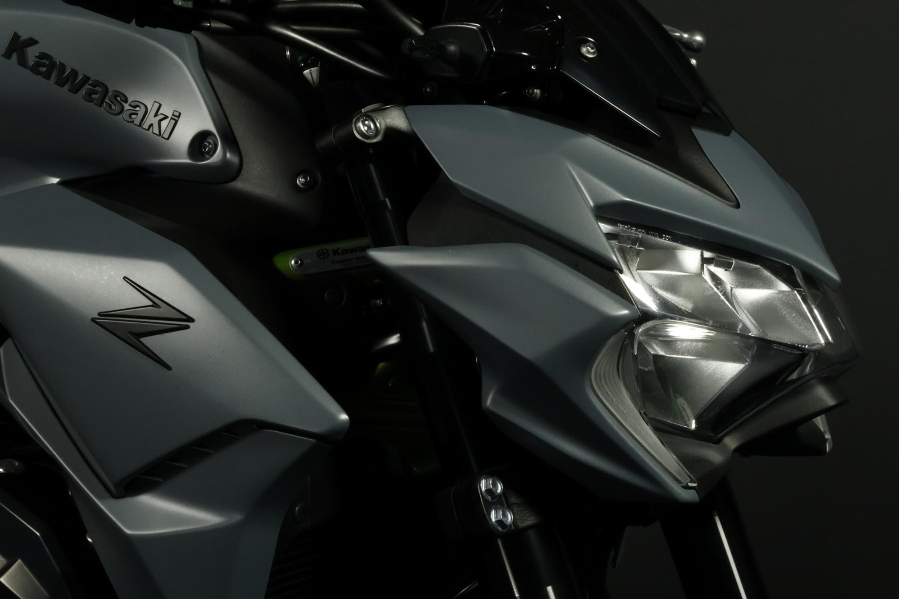 KAWASAKI Z 900 (70/35 KW) *Grey Shark* Level 2-image-4