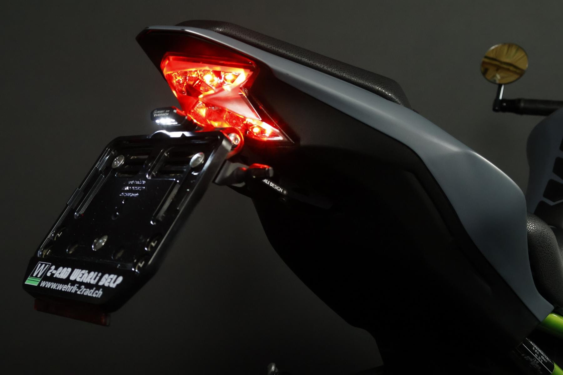 KAWASAKI Z 900 (70/35 KW) *Grey Shark* Level 2-image-10