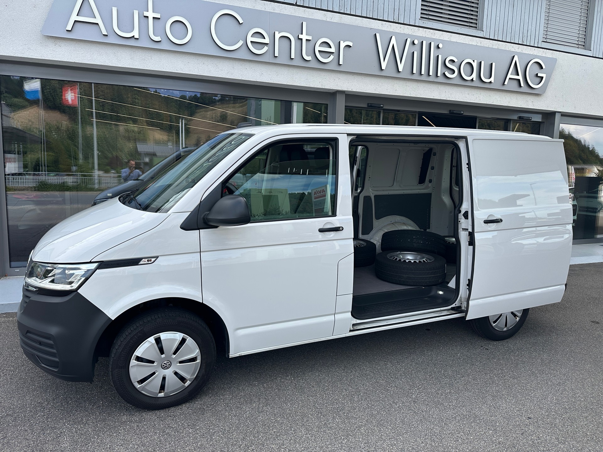 VW T6.1 2.0 3000 TDI DSG Kasten AHK 2.5 T-image-14