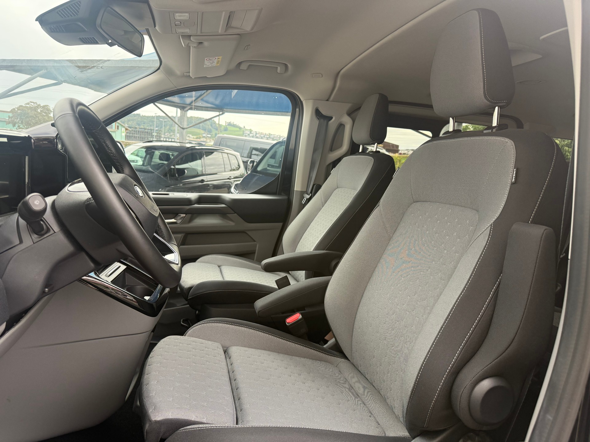 FORD Tourneo Bus 340 L1H1 PHEV Titanium-image-7