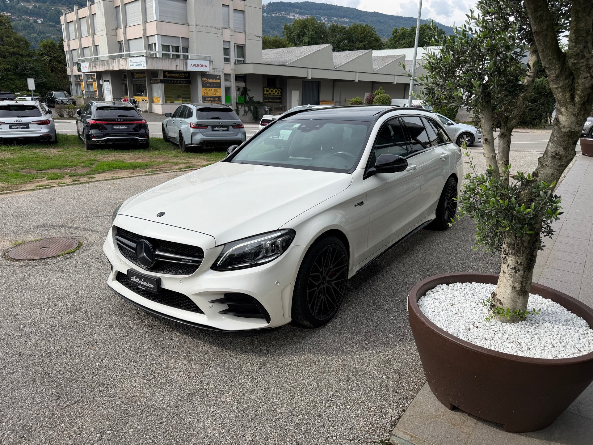 MERCEDES-BENZ C 43 AMG 4Matic 9G-Tronic-image-5