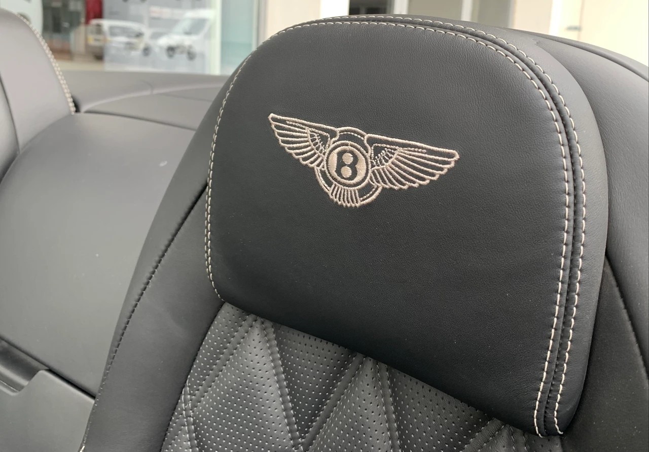 BENTLEY Continental GTC Speed 6.0 W12-image-11