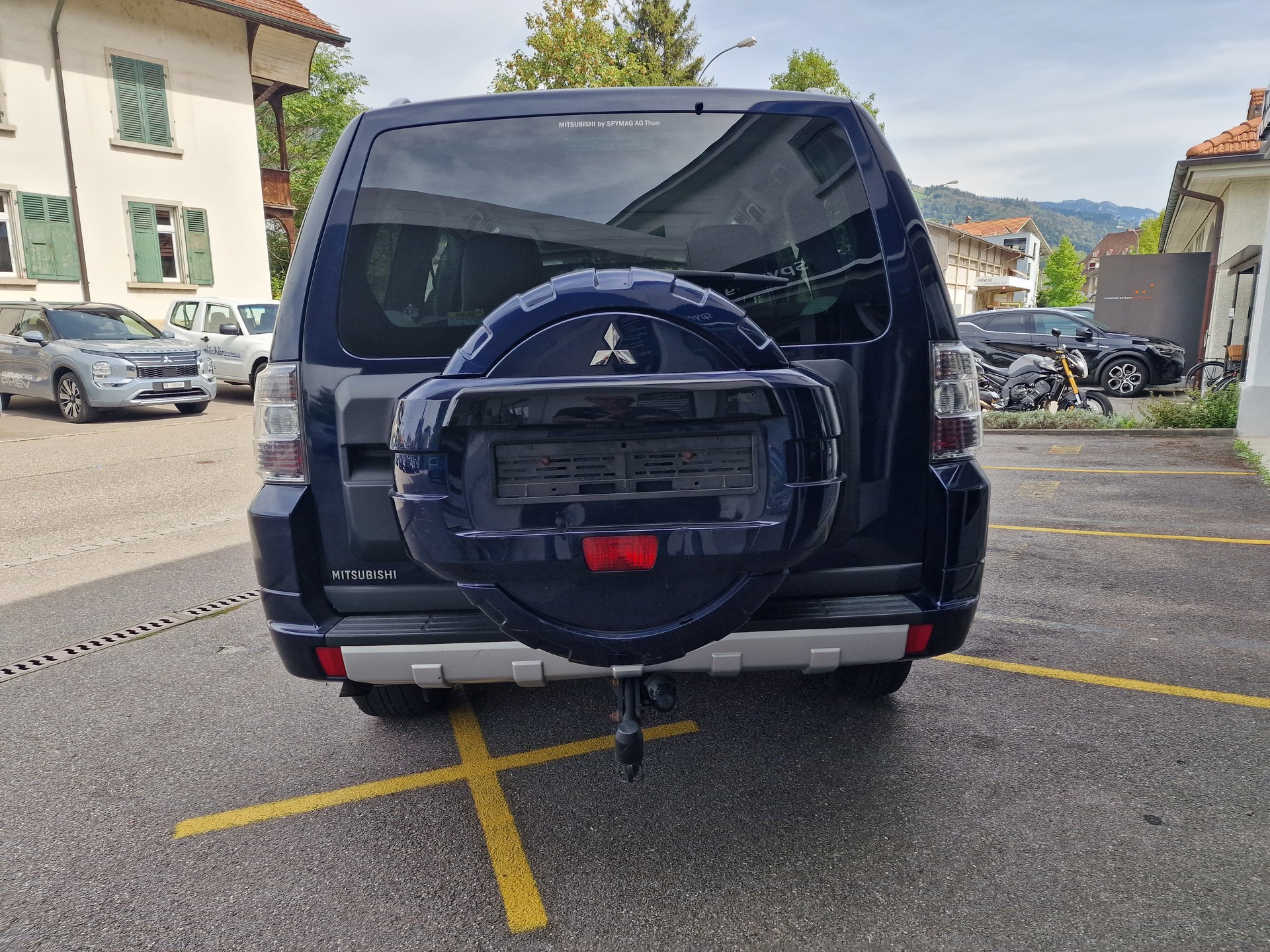 MITSUBISHI Pajero 3.2 DI-D Instyle Automatic-showroom-element-2