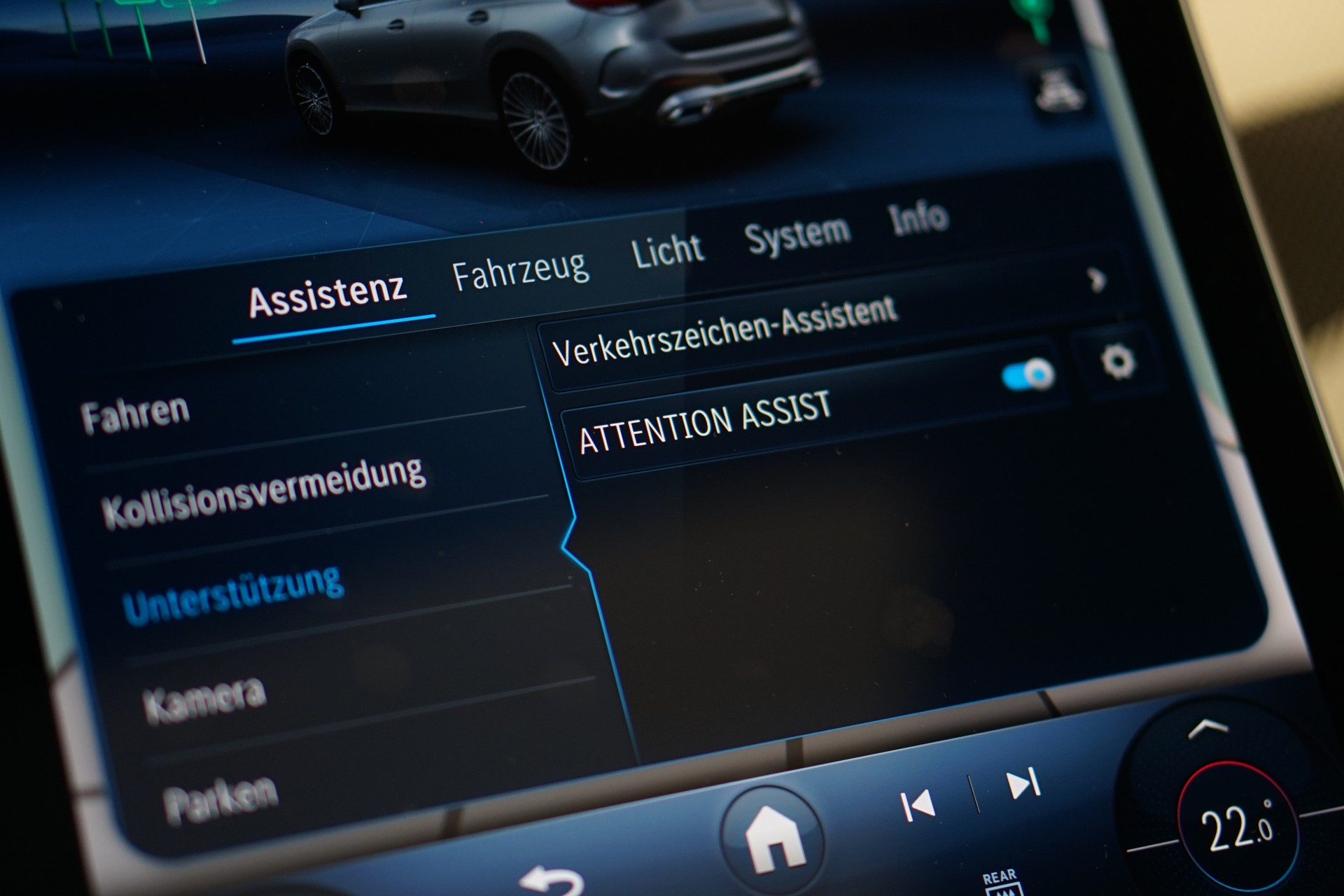 MERCEDES-BENZ GLC 200 4Matic 9G-Tronic AMG Line *AHK* *Panorama* *Assistenzpaket*-image-33