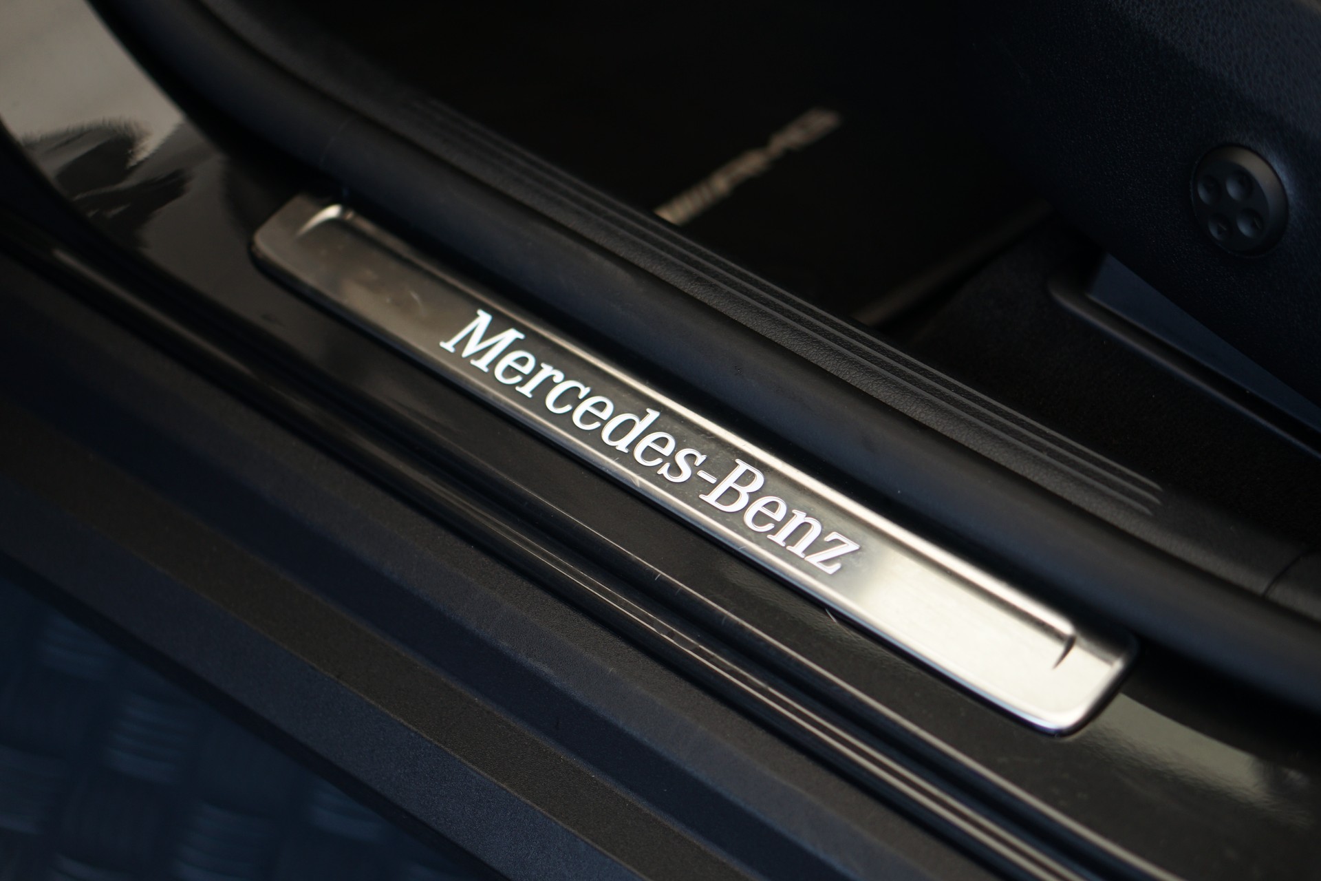 MERCEDES-BENZ GLC 200 4Matic 9G-Tronic AMG Line *AHK* *Panorama* *Assistenzpaket*-image-20