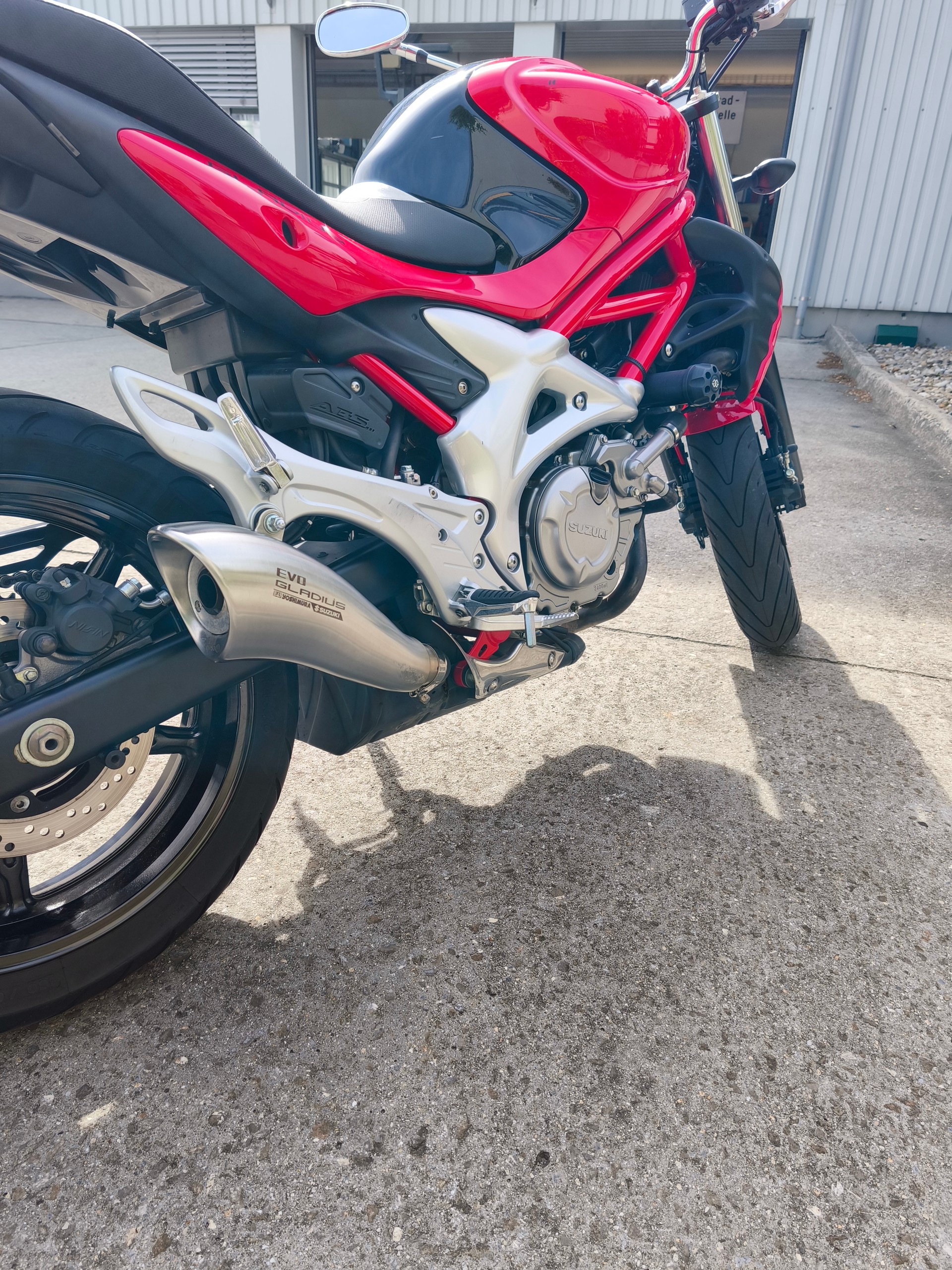 SUZUKI SFV 650 Gladius ABS-image-5