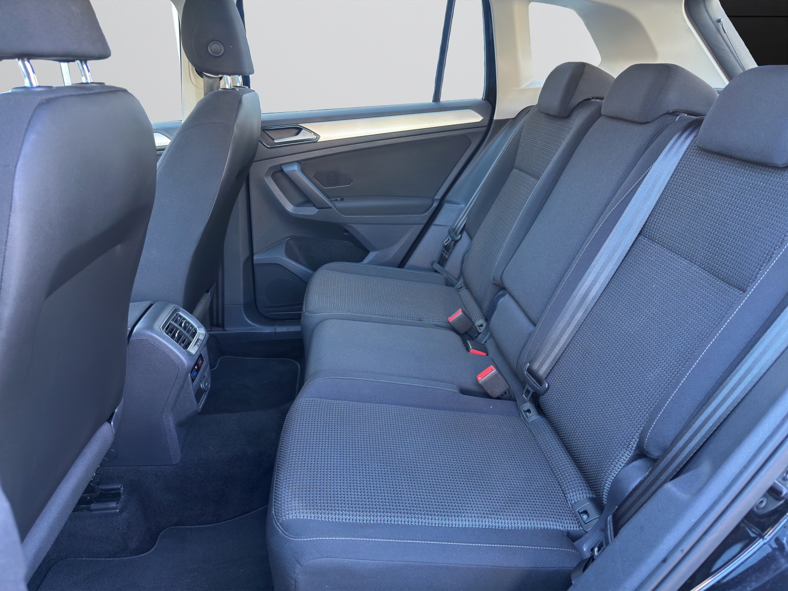 VW Tiguan 2.0TDI Comfort 4M-image-12