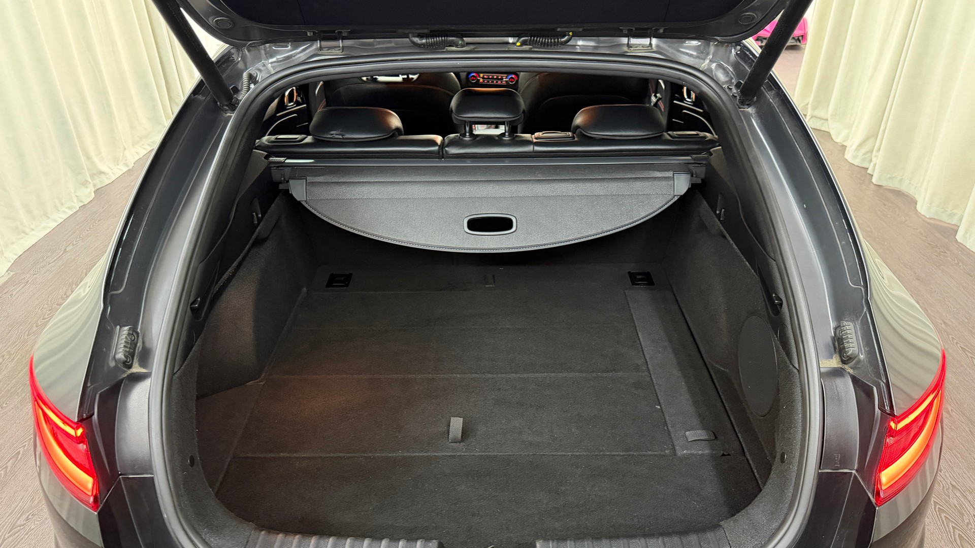 KIA ProCeed 1.6 T-GDi GT DCT-image-15