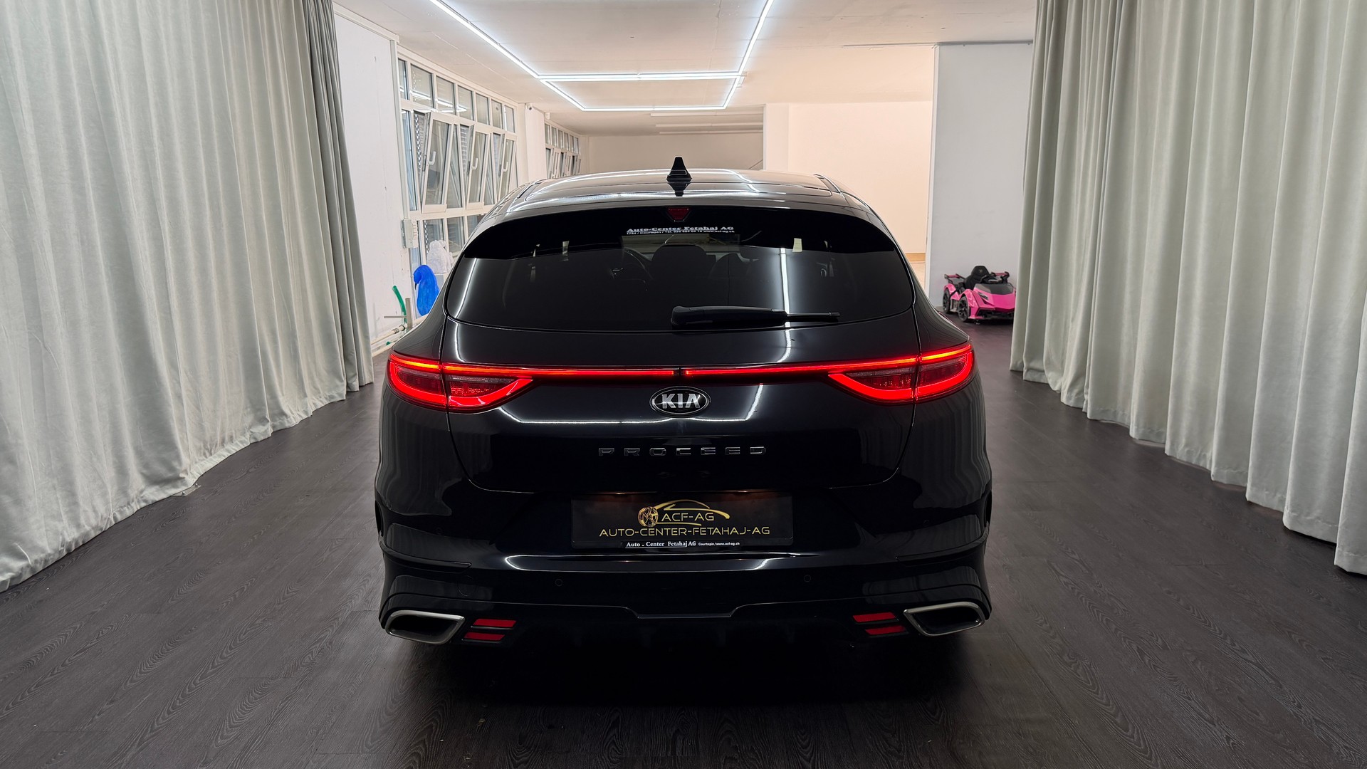 KIA ProCeed 1.6 T-GDi GT DCT-image-4