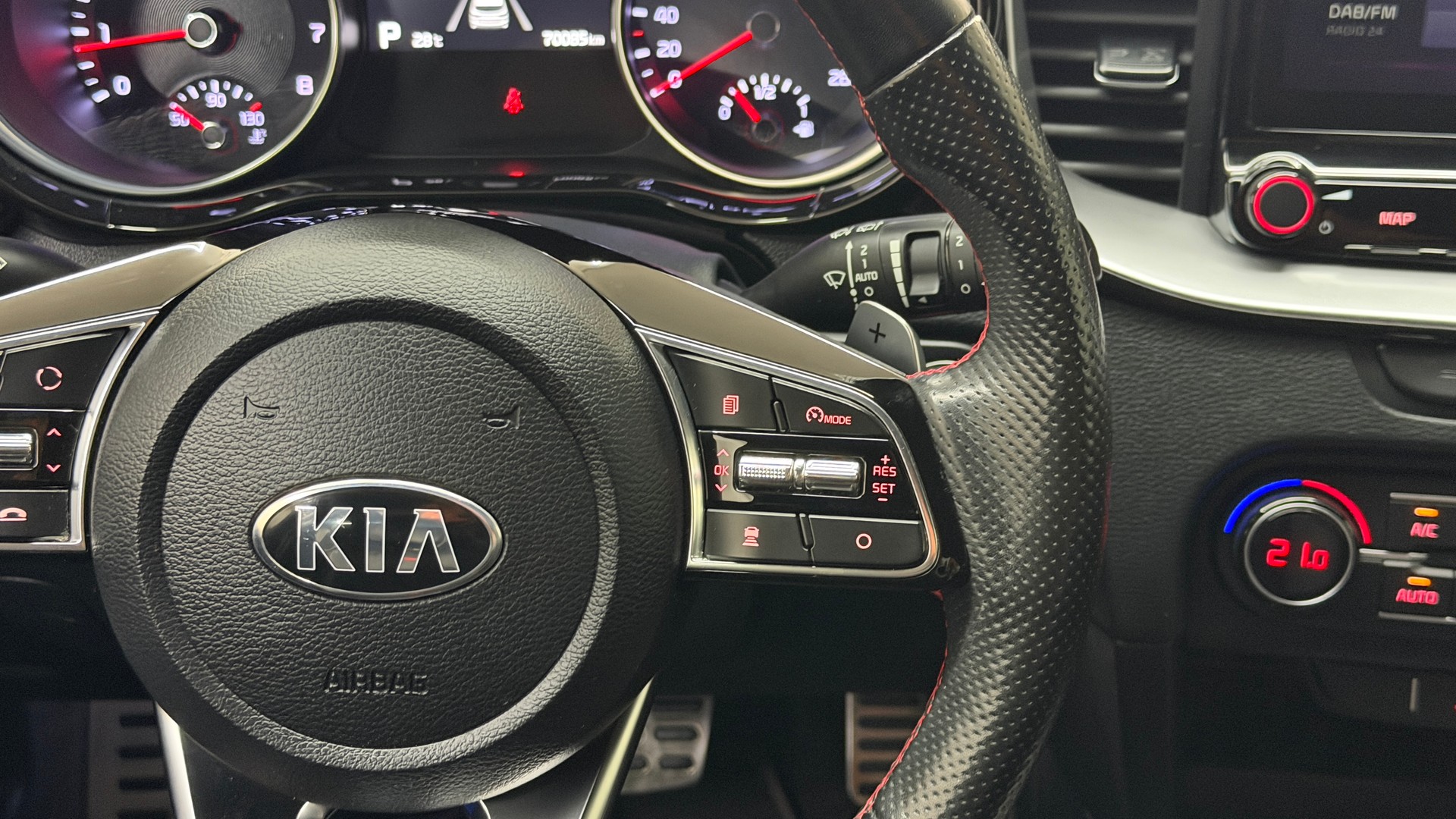 KIA ProCeed 1.6 T-GDi GT DCT-image-9