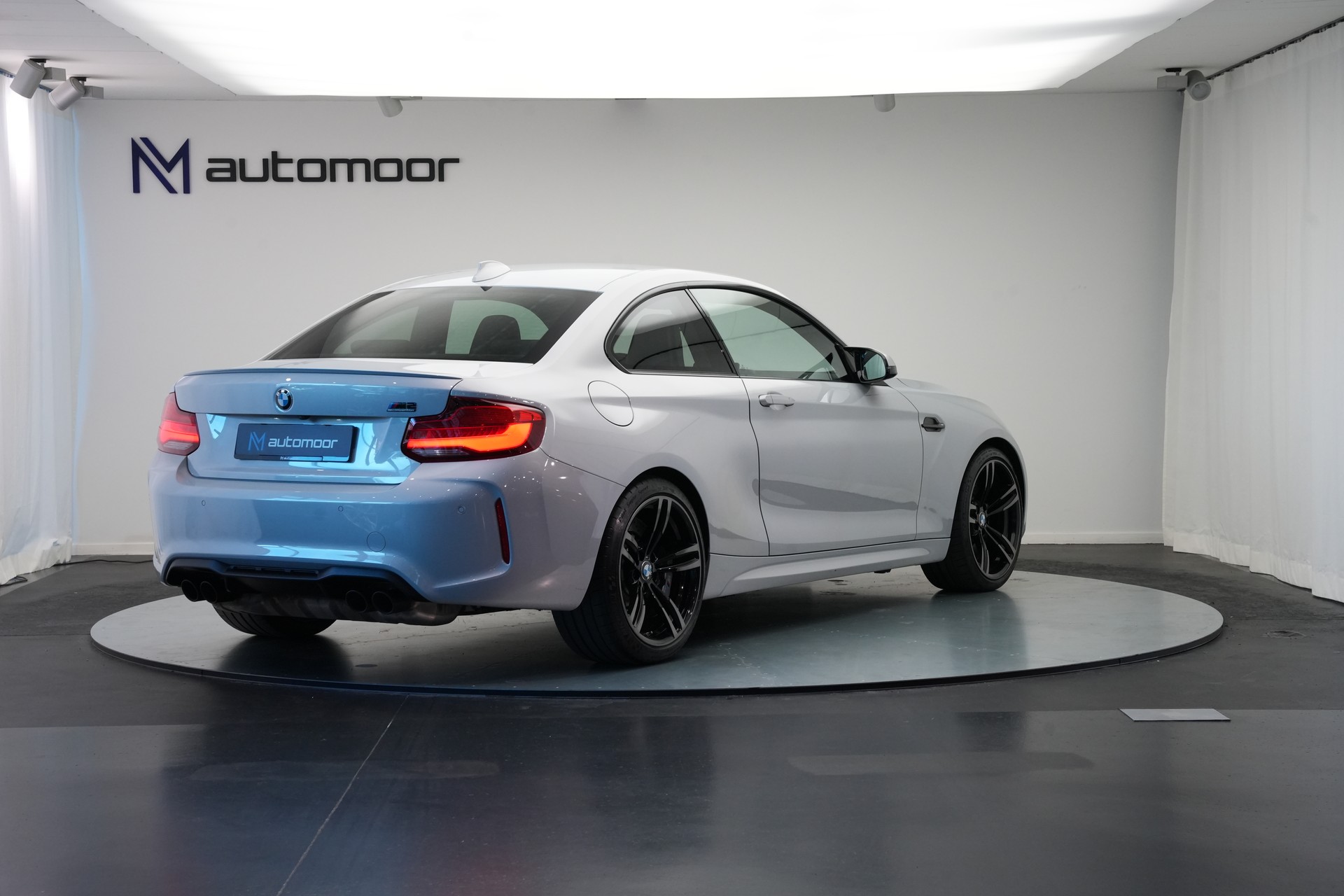 BMW M2 Competition *Schaltgetriebe* *CH-Fahrzeug mit Gratis Service bis 2028*-image-4