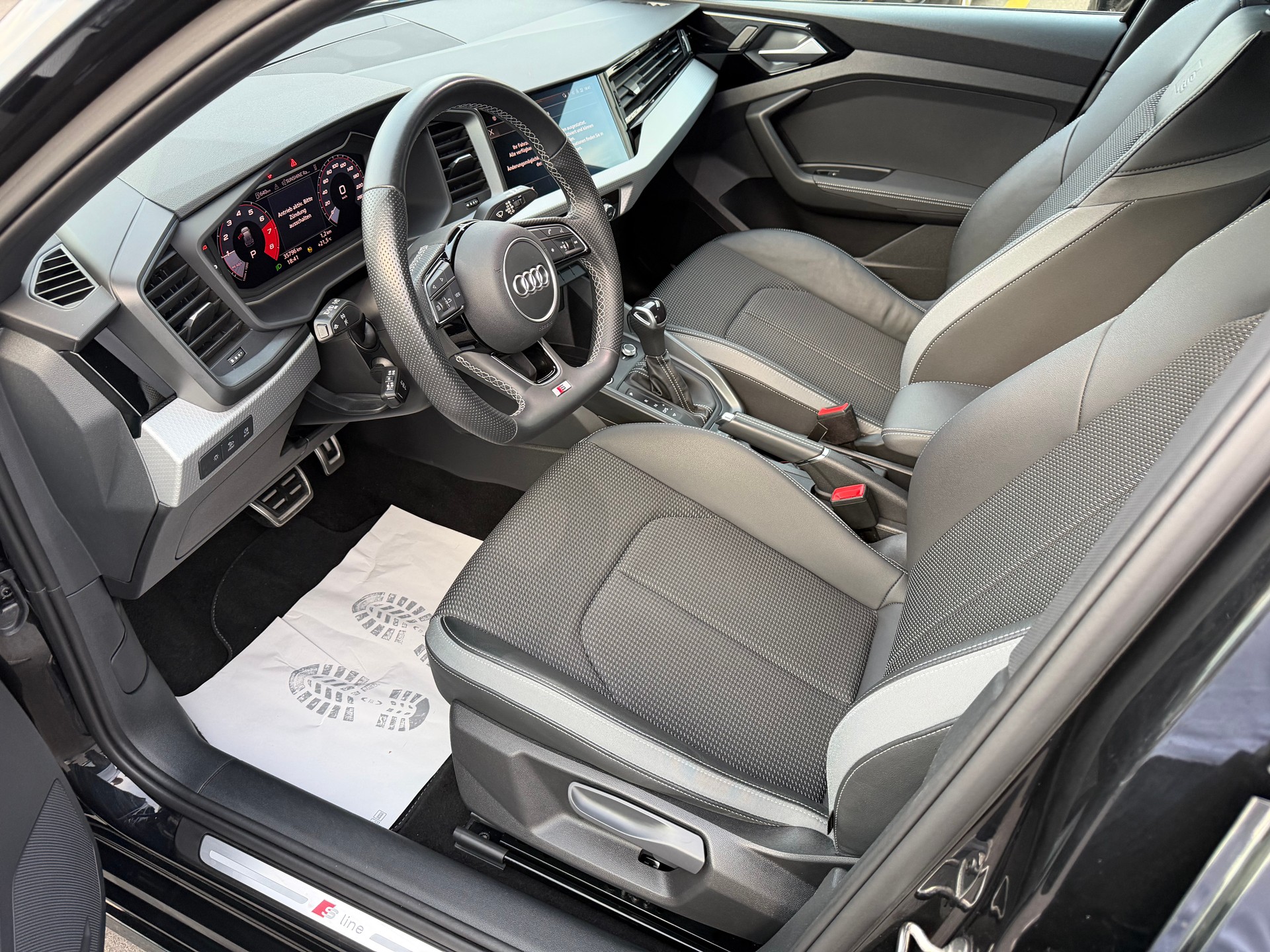 AUDI A1 Sportback 25 TFSI S Line S-tronic-image-7