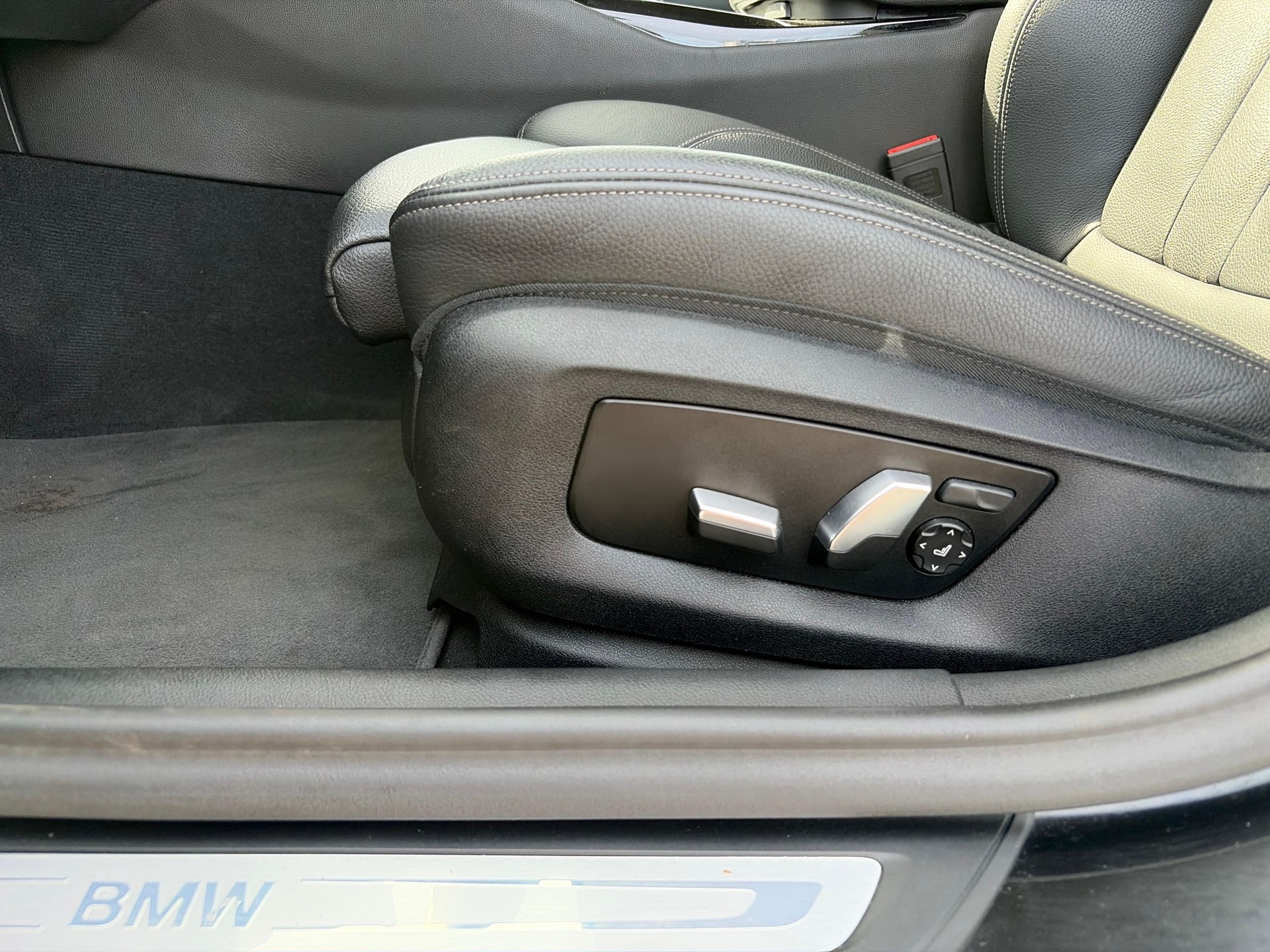BMW 5er Reihe G31 Touring 530d xDrive-image-10
