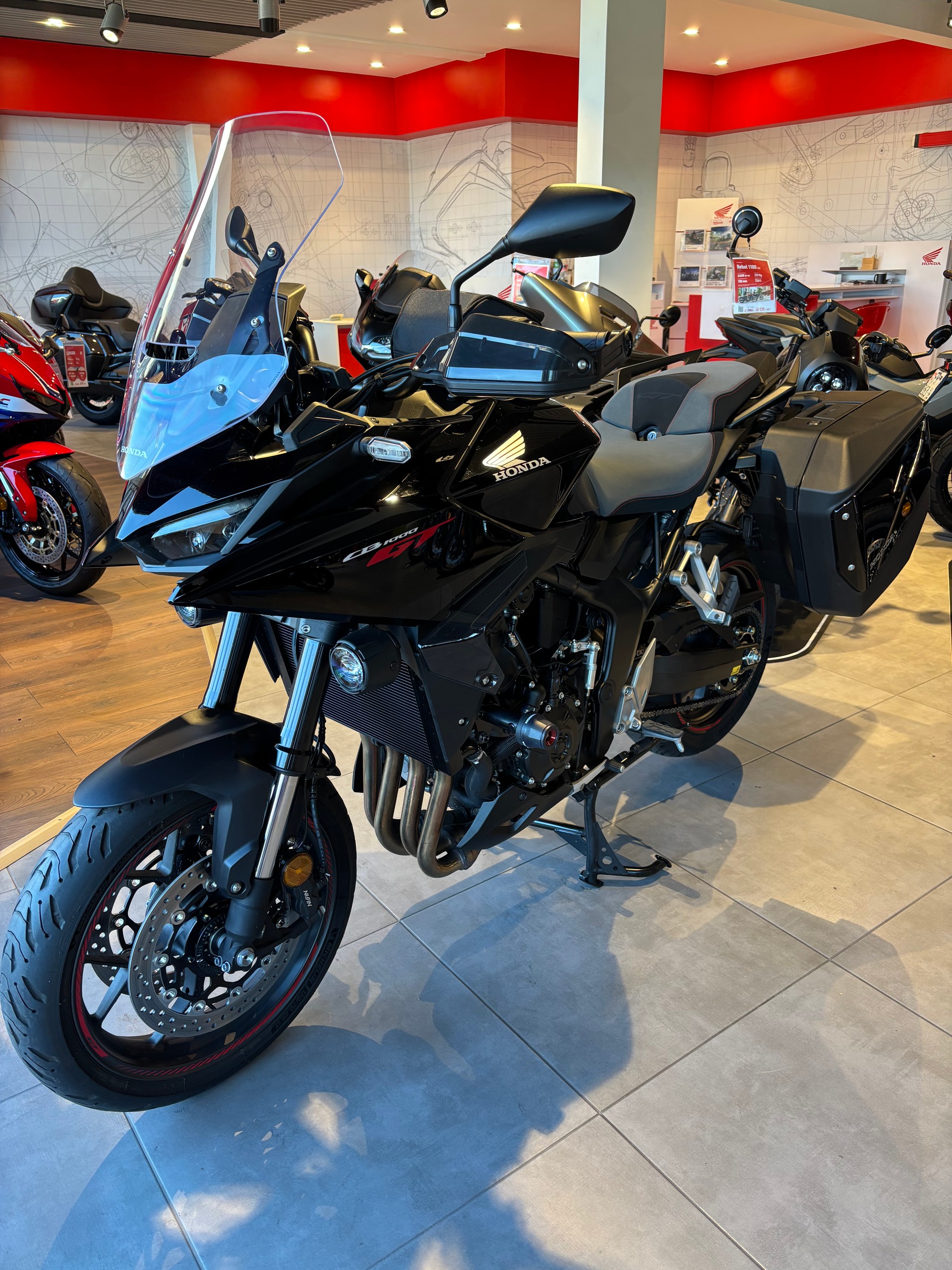 HONDA CB1000GT-image-3
