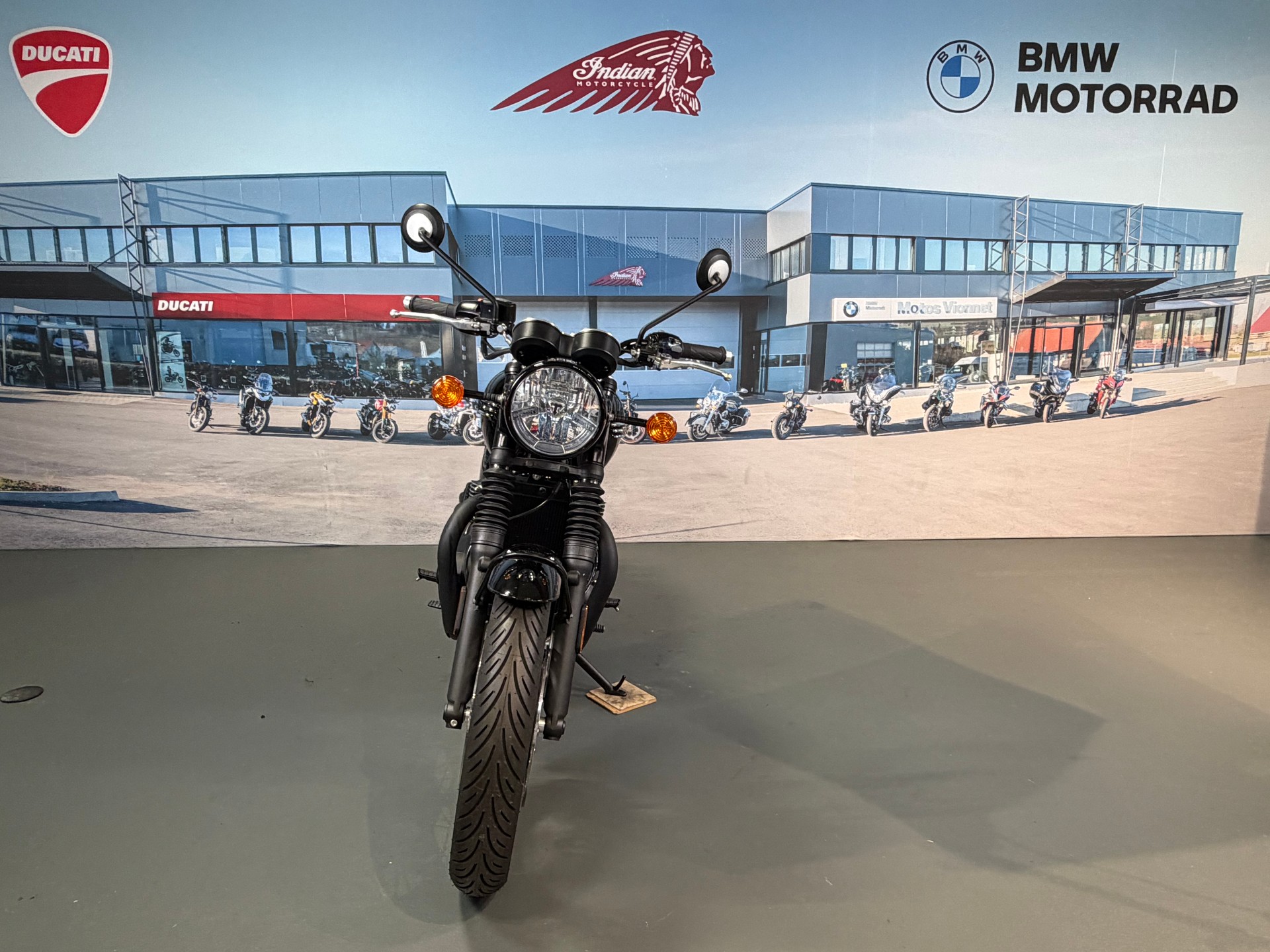 TRIUMPH Bonneville T120 Black-image-1
