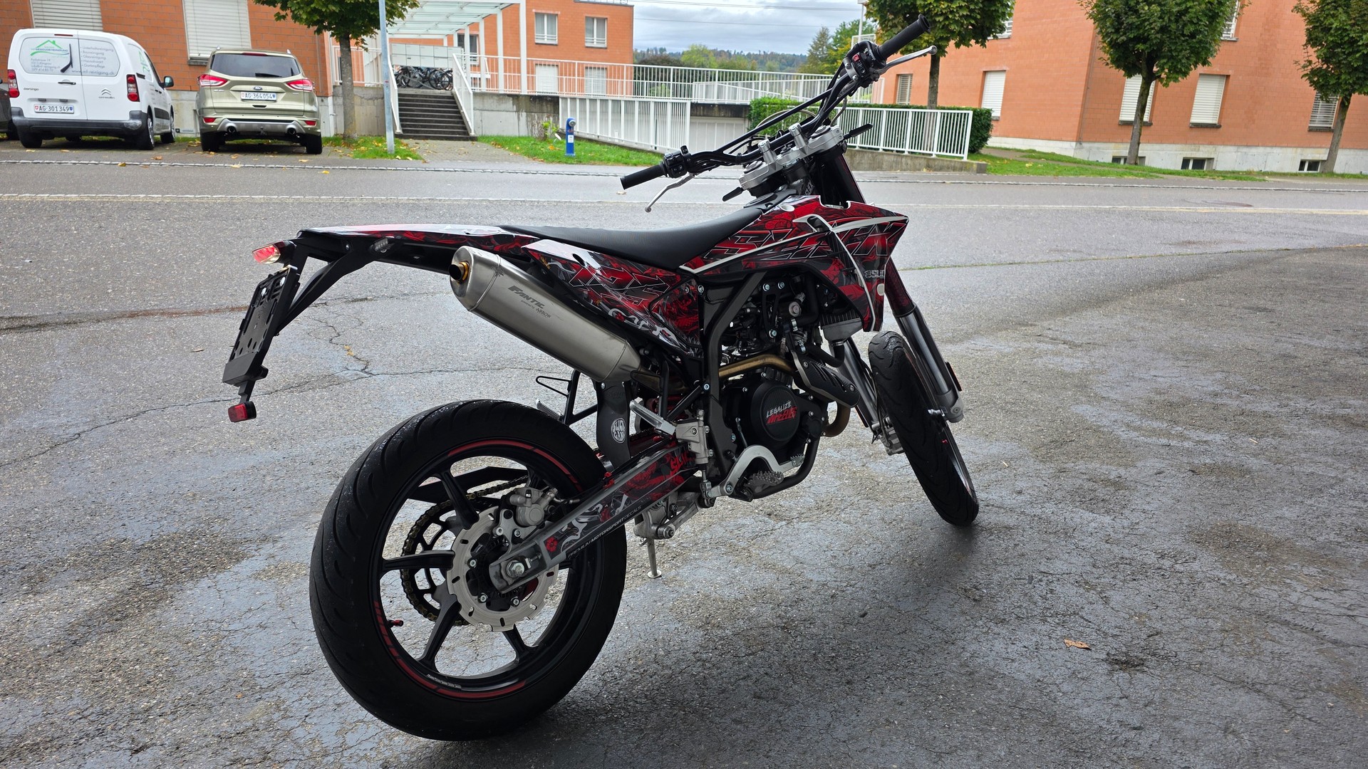 FANTIC XMF 125-image-2