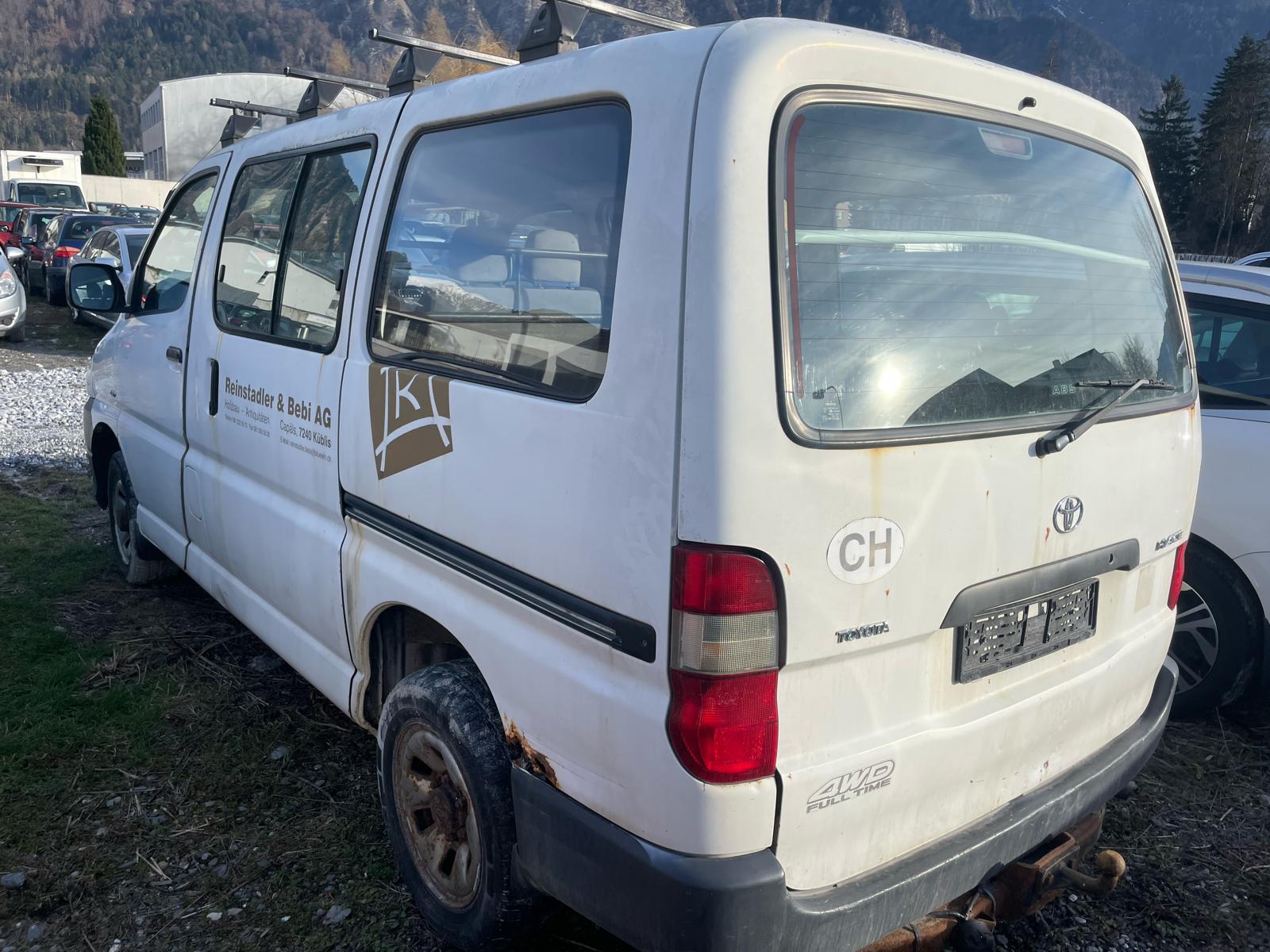TOYOTA Hiace D-4D 4WD Van-image-3