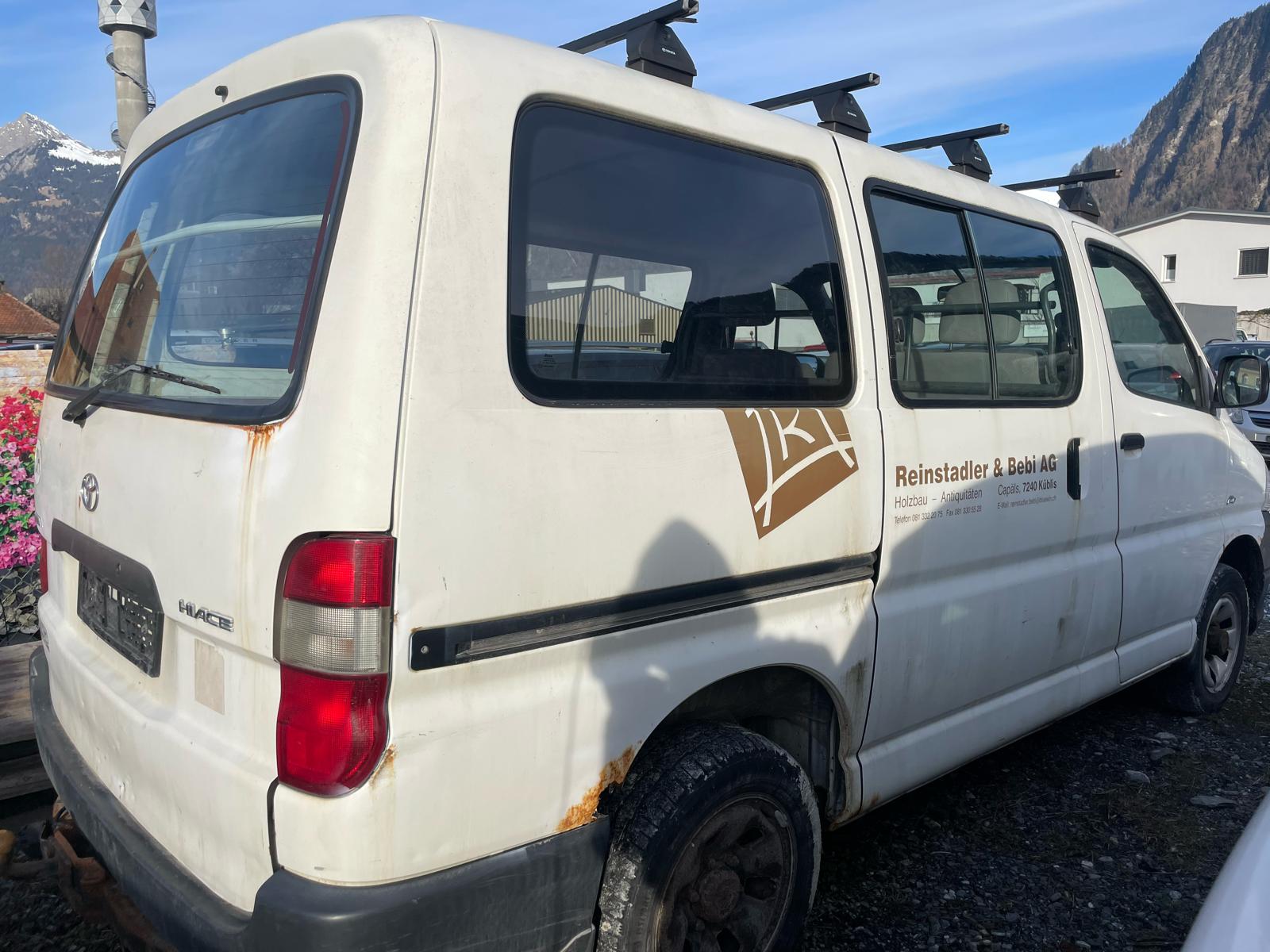 TOYOTA Hiace D-4D 4WD Van-image-2