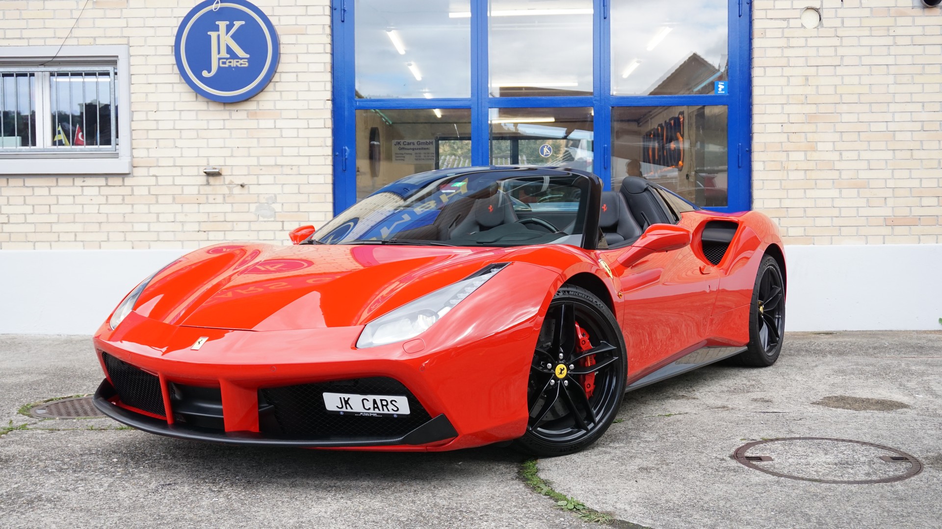 FERRARI 488 Spider 3.9 V8-showroom-element-3