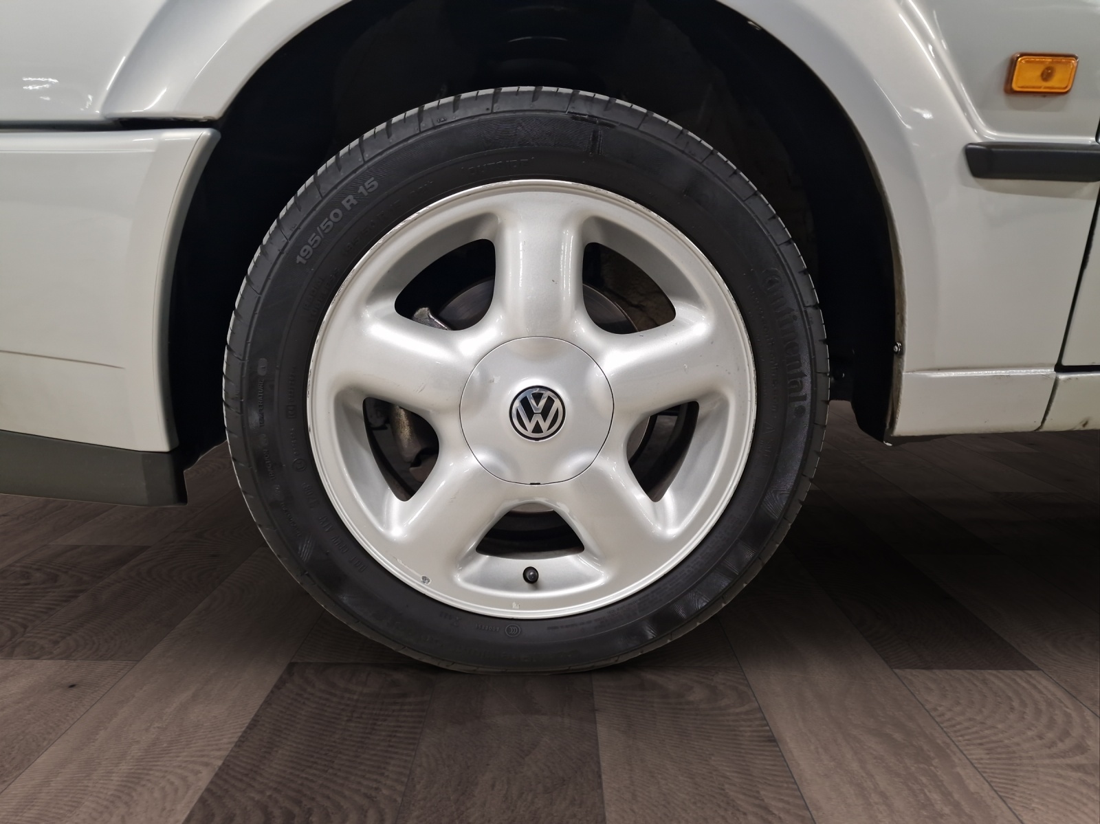 VW Corrado 2000 16V-image-11